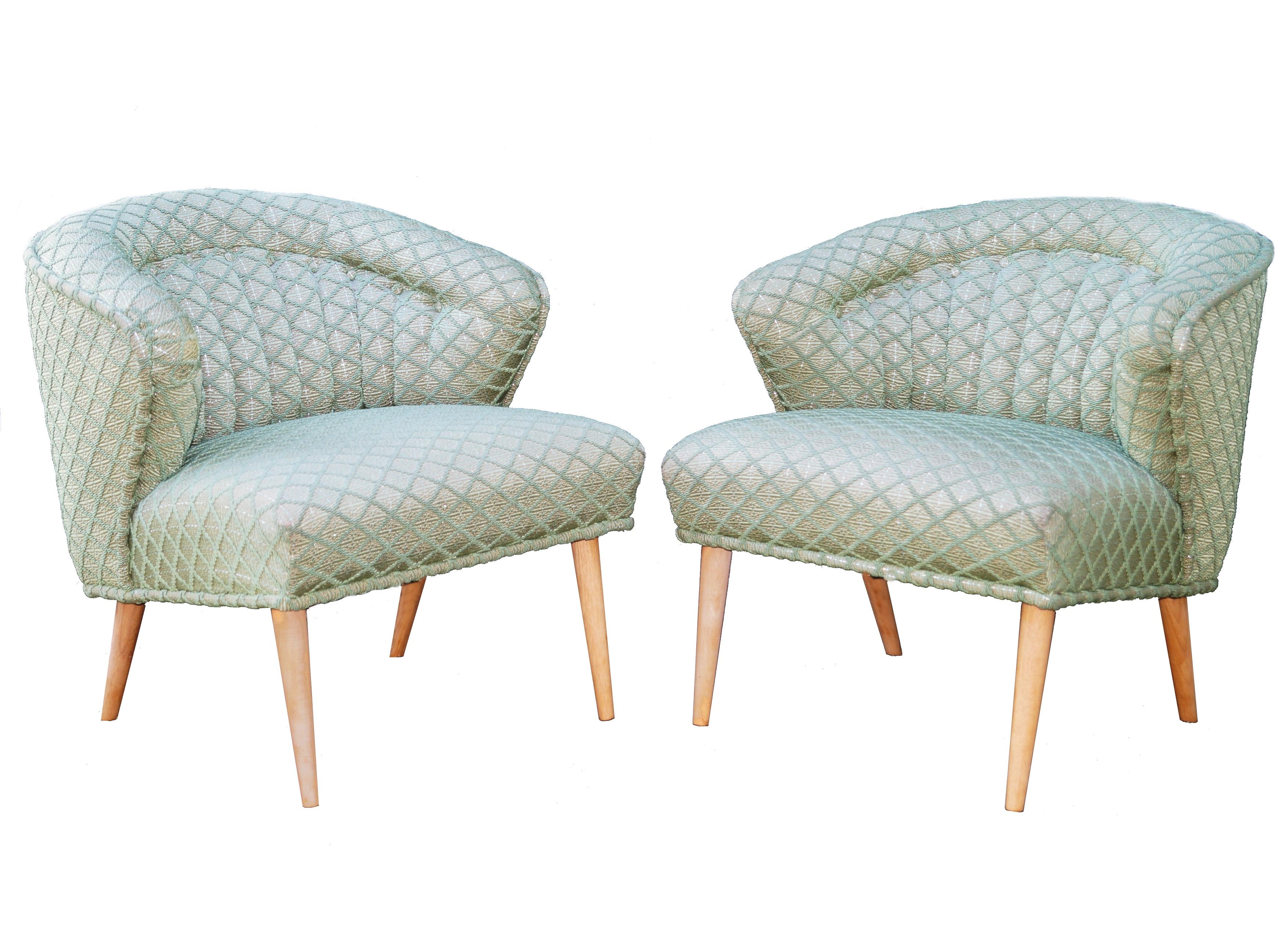 Pair of lounge or slipper chairs with tufted back in the manner of Billy Haines.