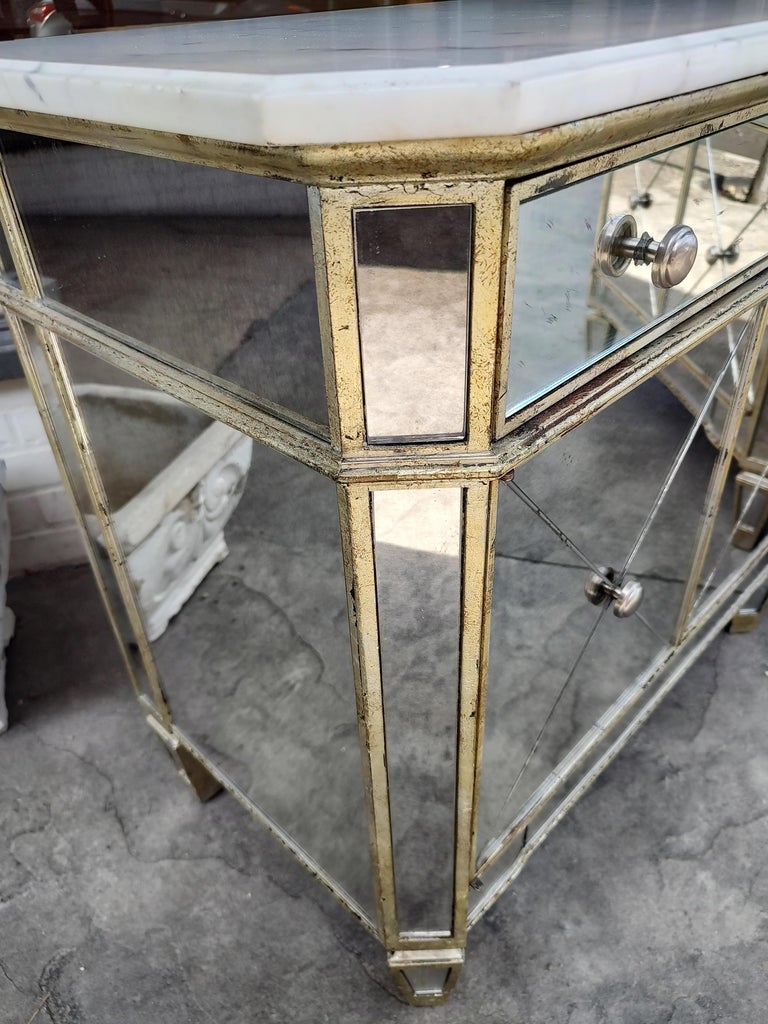 Late 20th Century Pair of Hollywood Regency Mirrored Night Tables with Marble Tops For Sale