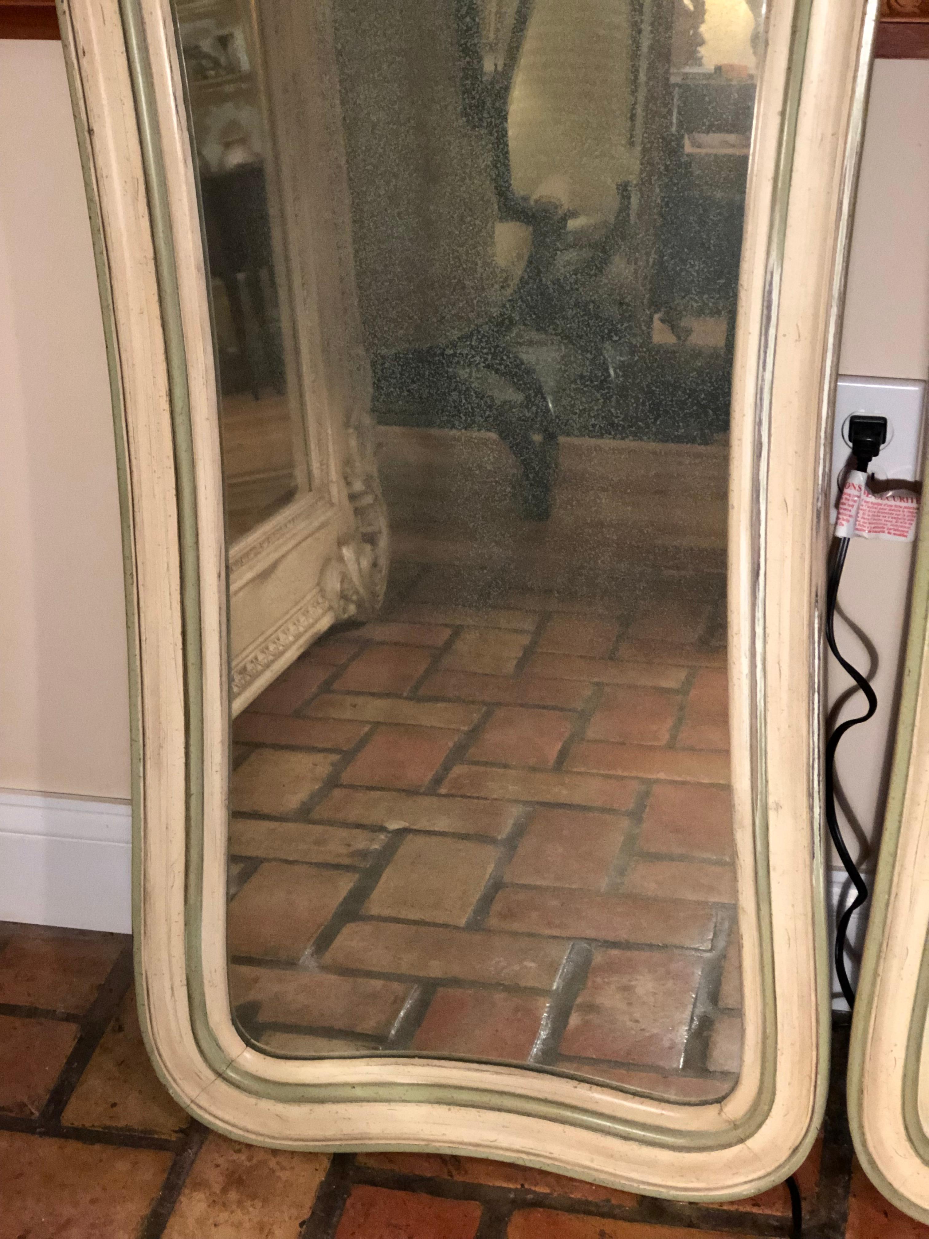 Pair of Hollywood Regency Mirrors In Good Condition In Redding, CT