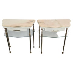 Paire de tables de nuit Hollywood Regency en bronze avec plateau en marbre rose