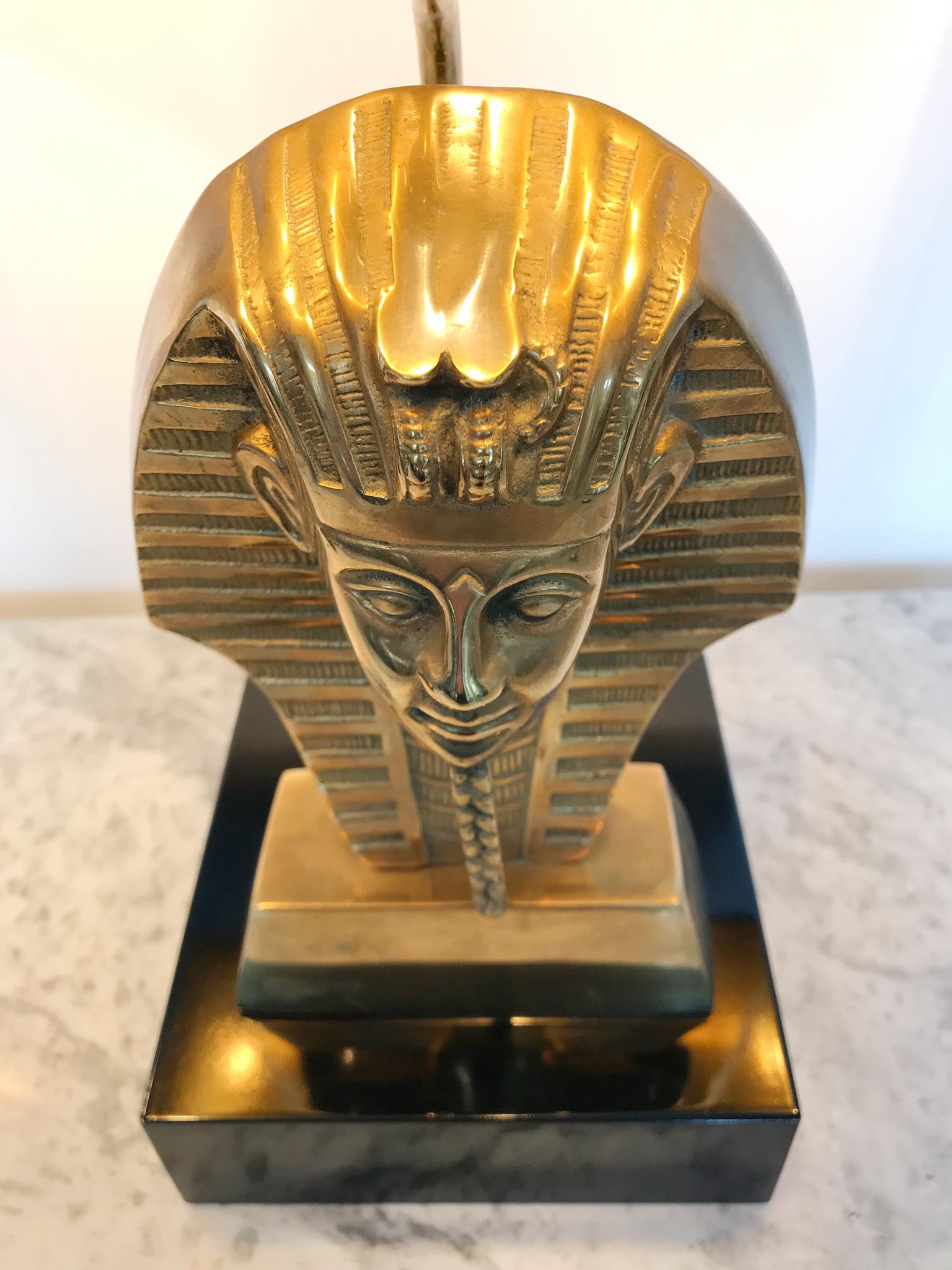 HOLLYWOOD REGENCY, Paar Pharaonen-Tischlampen, 1960er Jahre (20. Jahrhundert) im Angebot