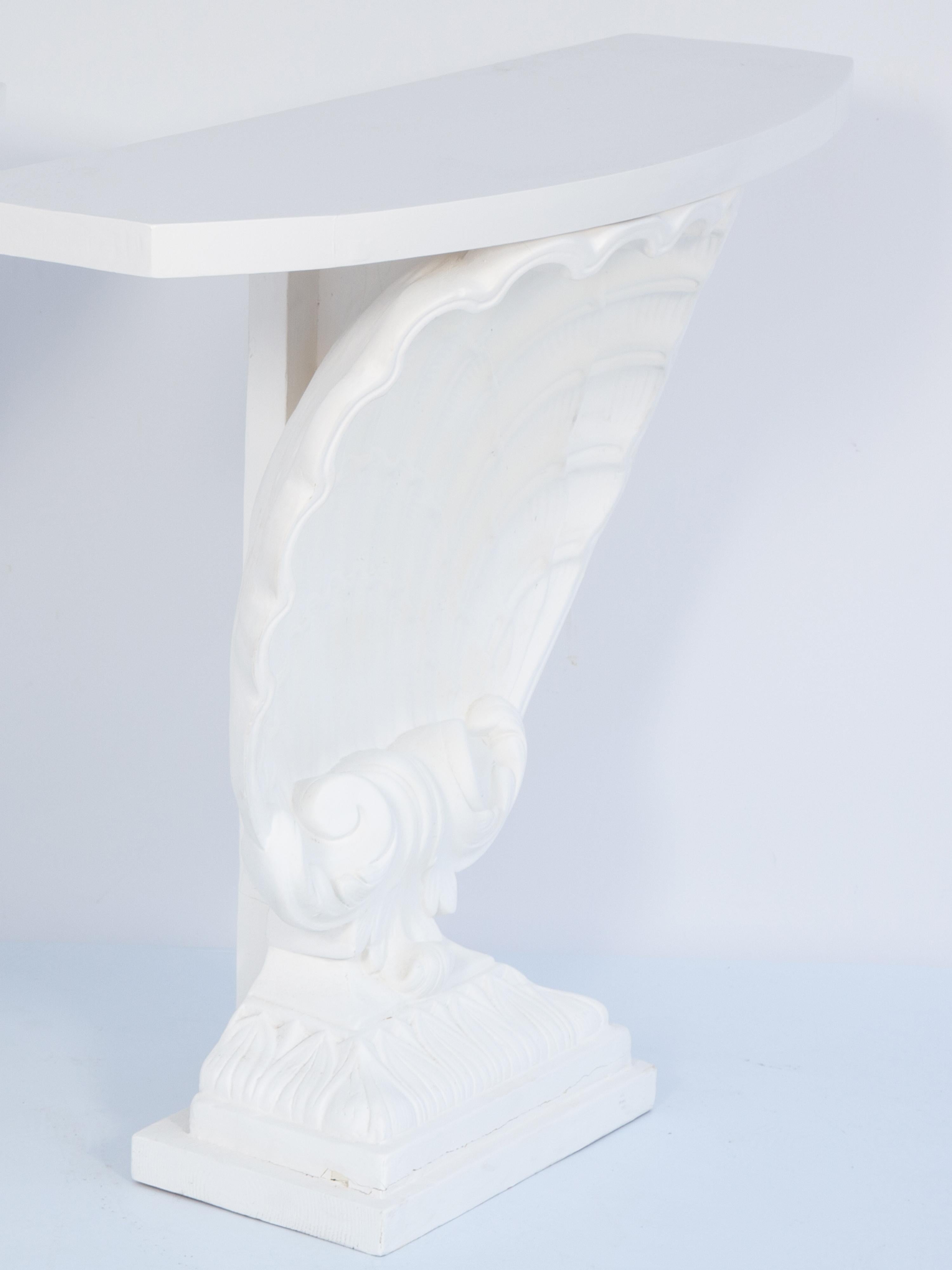 Mid-20th Century Pair of Hollywood Regency Scallop Shell Consoles For Sale