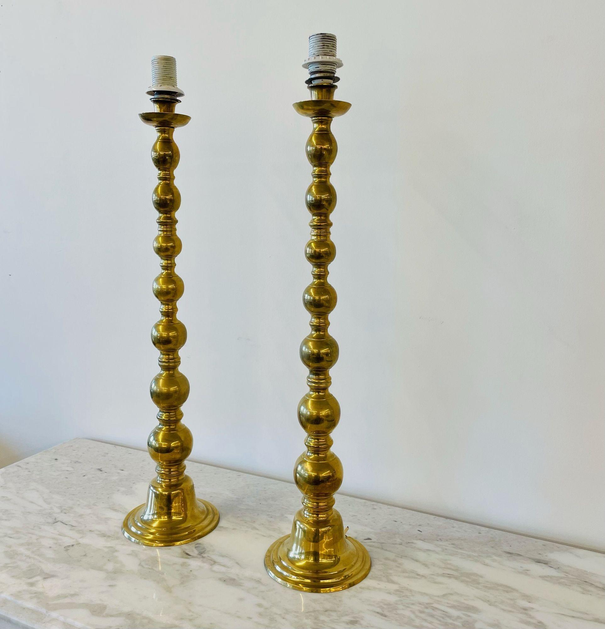 Américain Paire de lampes de bureau en forme de tambour en laiton massif de style néoclassique Hollywood Regency en vente