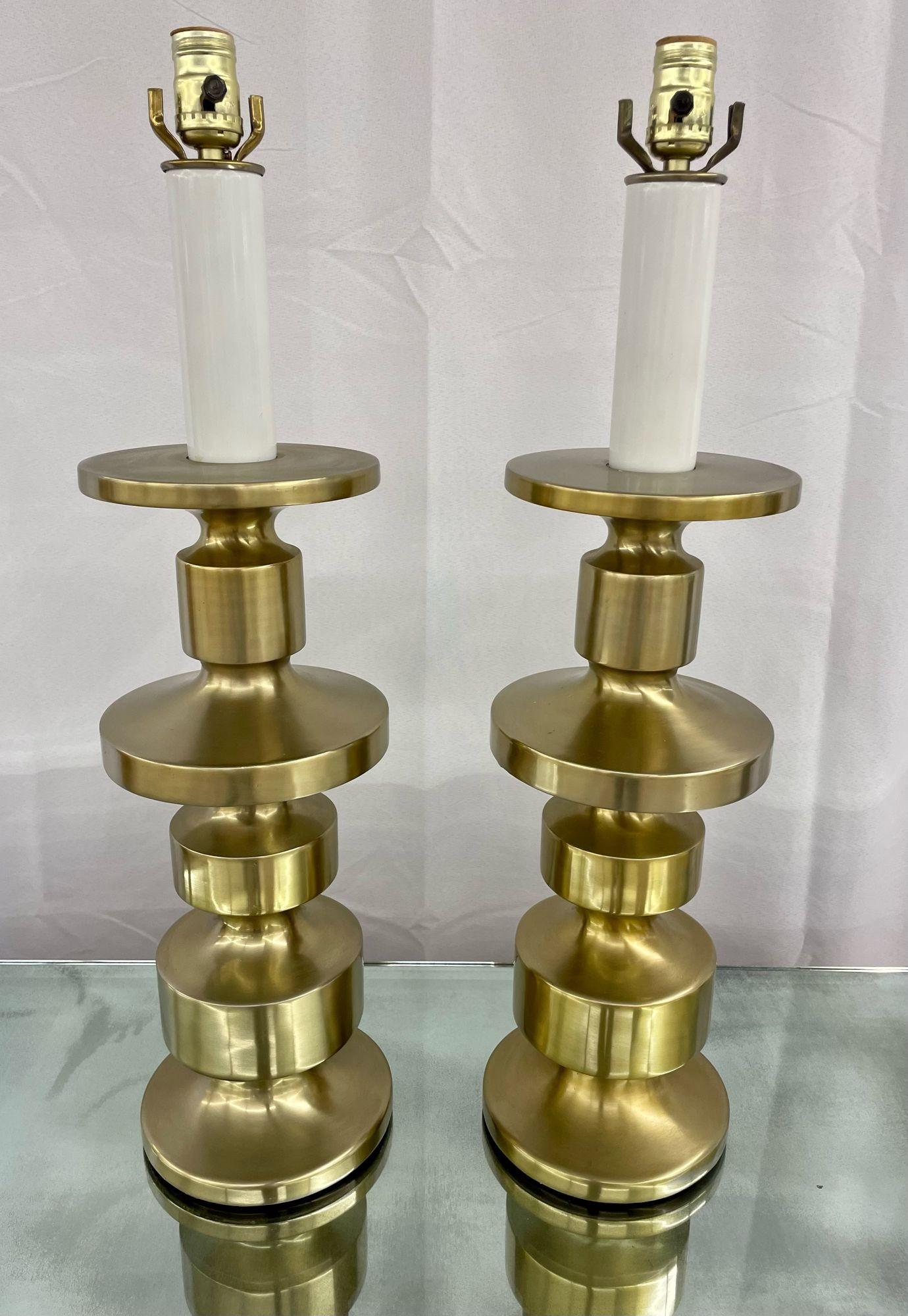 Pair of Hollywood Regency Solid Brass Table / Desk Lamps, Candlestick, Modern
 
Brushed Brass
United States, 1990s
 
27H x & Diameter