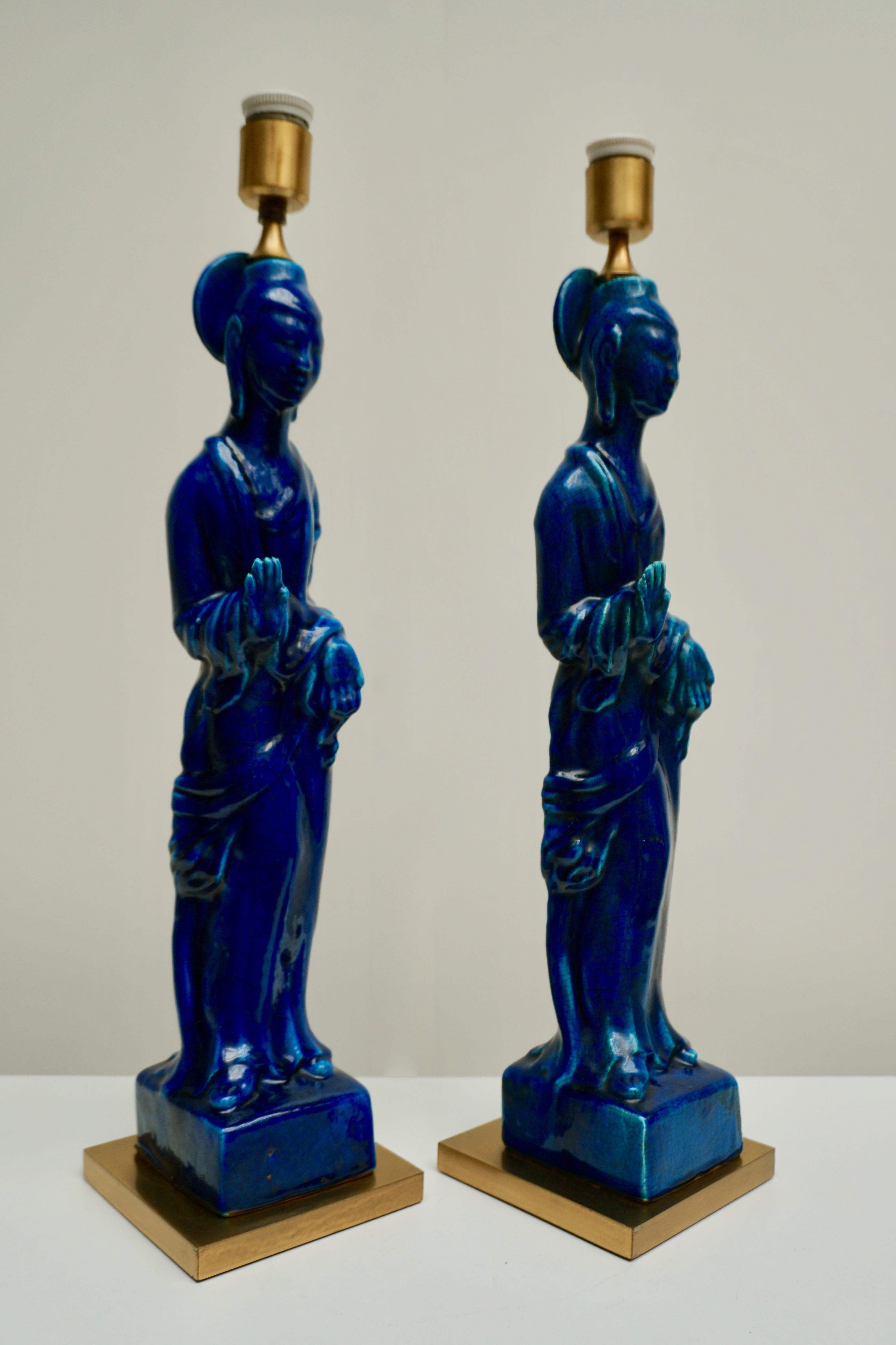 Paire de lampes de bureau de style Hollywood Regency en céramique représentant un Bouddha debout par Ugo Zaccagnini en vente 11