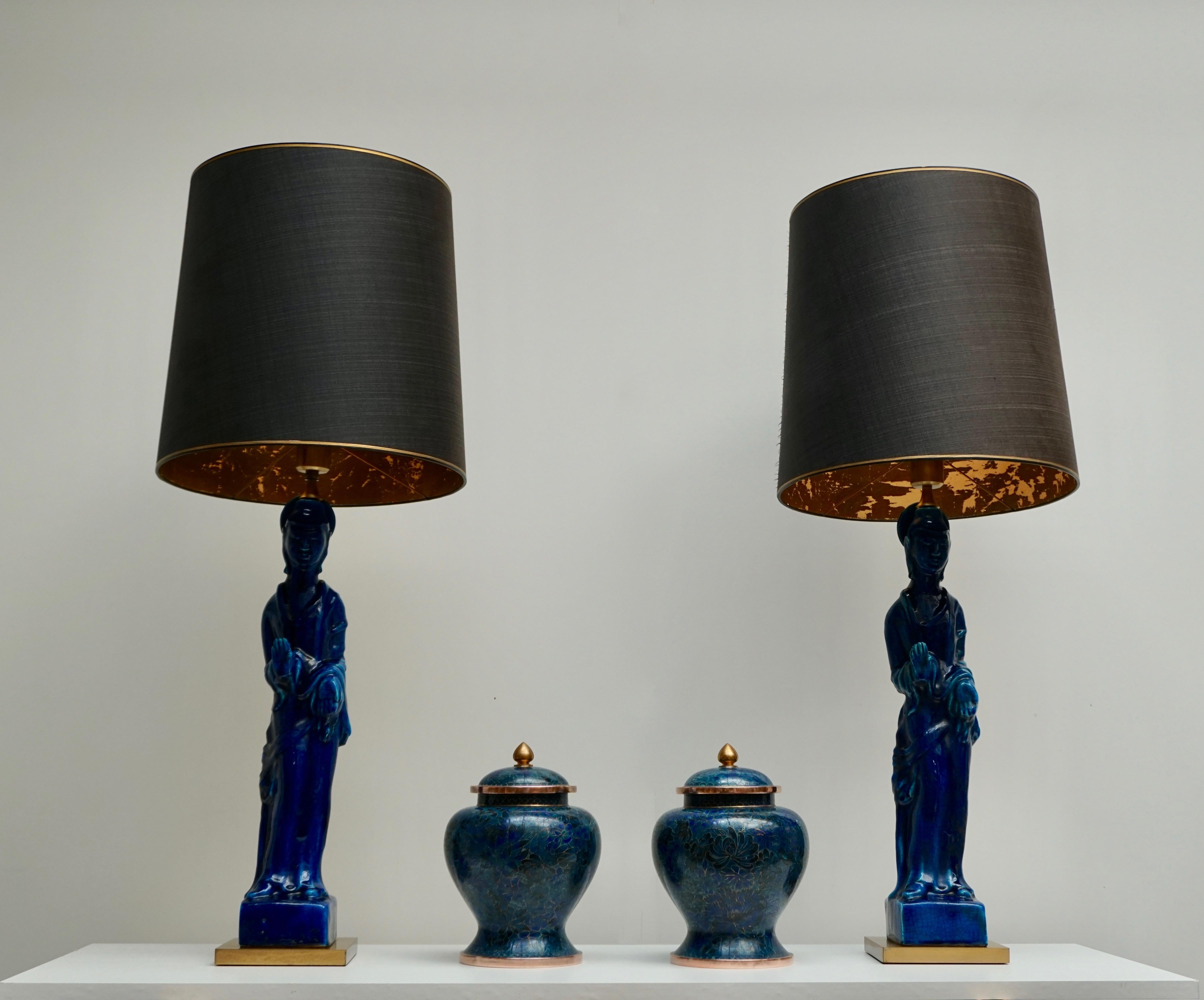 Pair of Hollywood Regency Standing Buddha Ceramic Table Lamps by Ugo Zaccagnini In Good Condition For Sale In Antwerp, BE