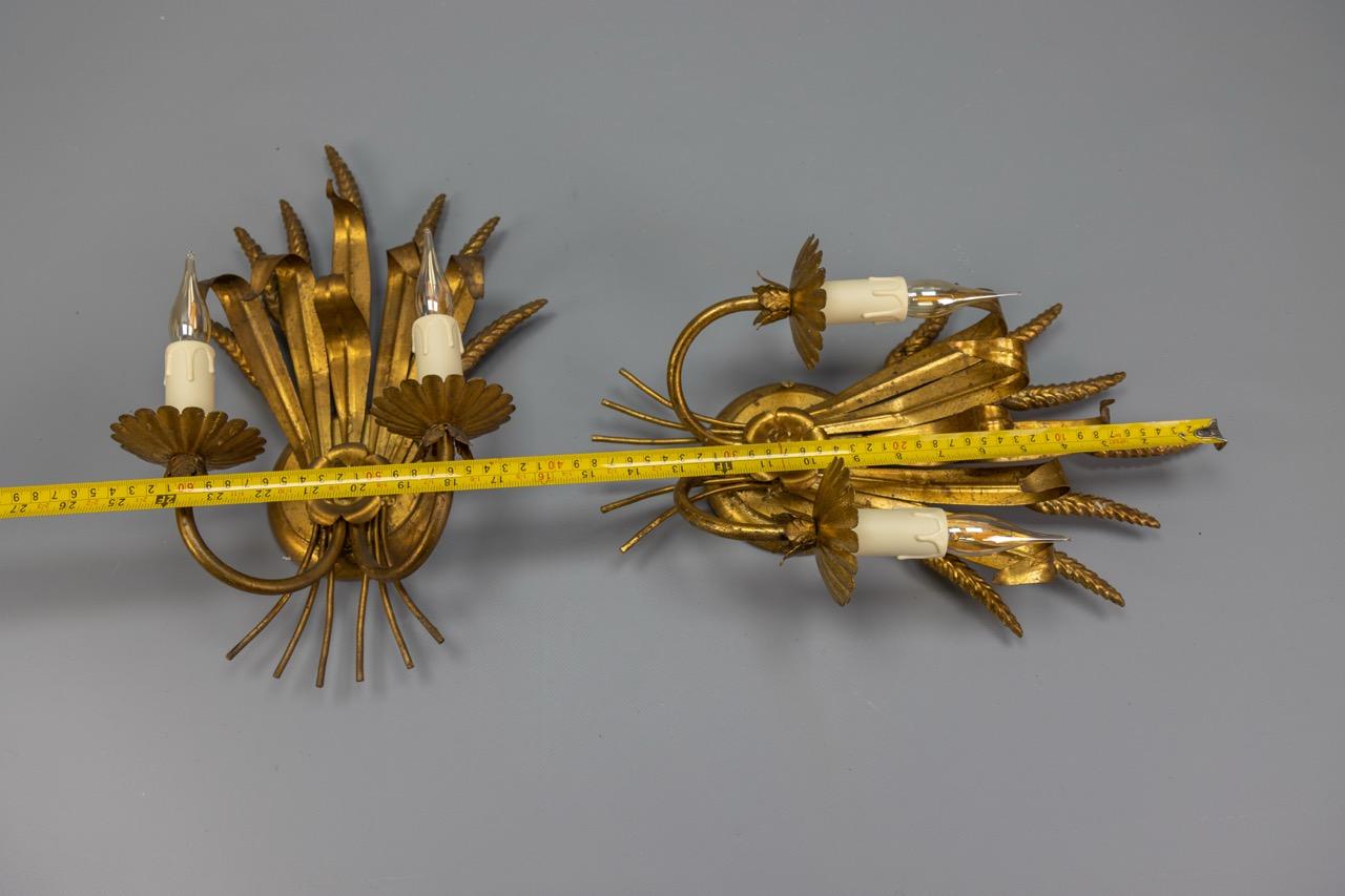 Paar Wandleuchter aus vergoldetem Metall mit Weizengarbenblättern im Hollywood-Regency-Stil, 1970er Jahre im Angebot 8