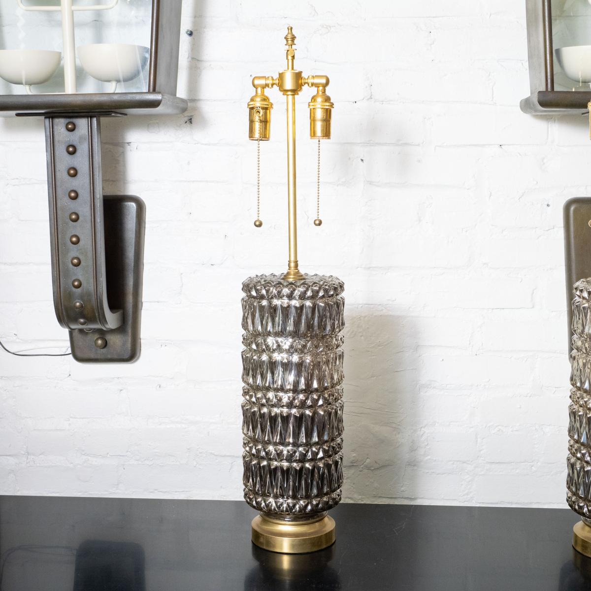 Mid-Century Modern Pair of Hollywood Regency Style Mercury Glass Diamond Pattern Lamps For Sale