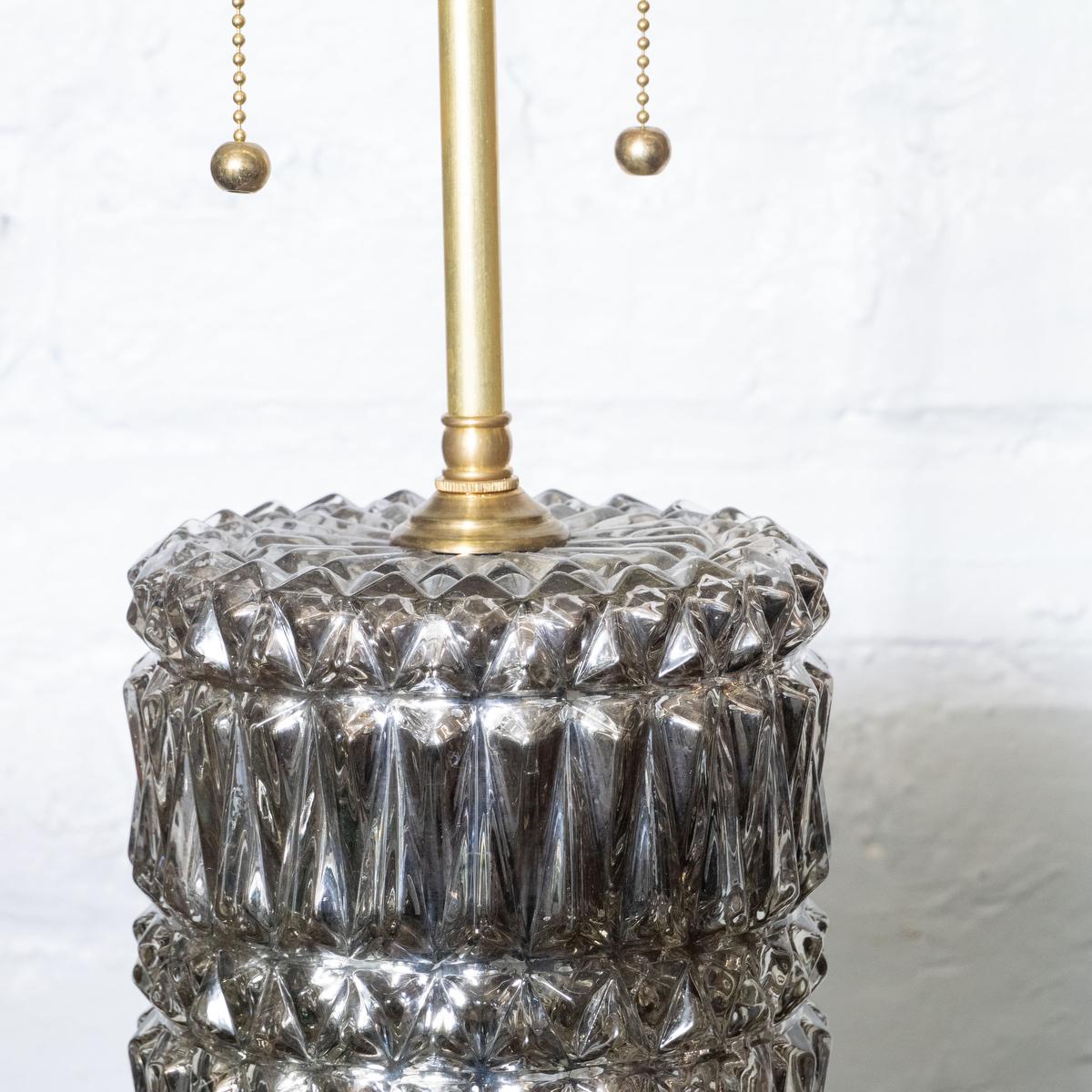 Mid-20th Century Pair of Hollywood Regency Style Mercury Glass Diamond Pattern Lamps For Sale