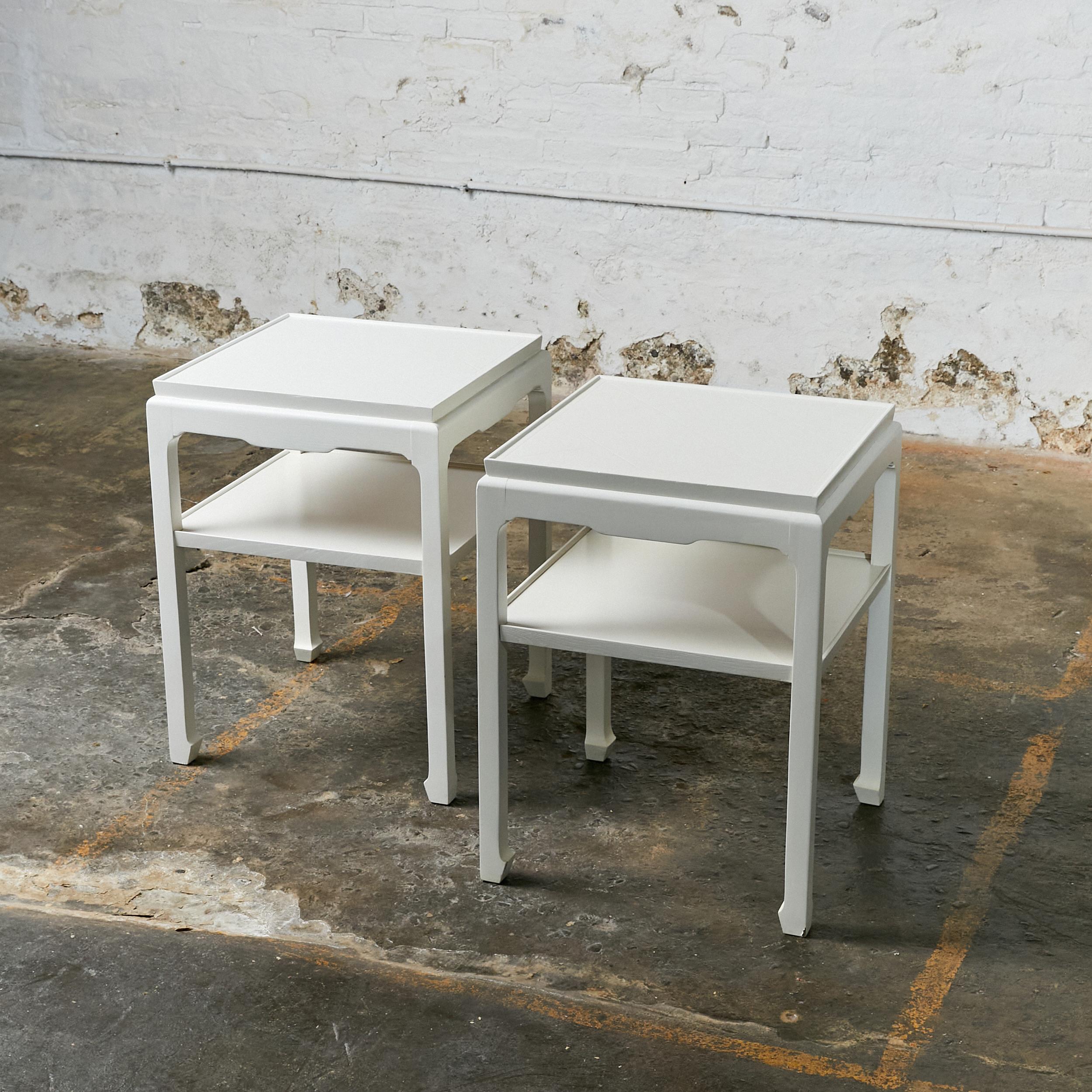 Mid-Century Modern Pair of Hollywood Regency Style Side Tables