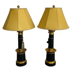 Pareja de Lámparas de Mesa Estilo Hollywood Regency con Pantallas Personalizadas, Ébano y Dorado