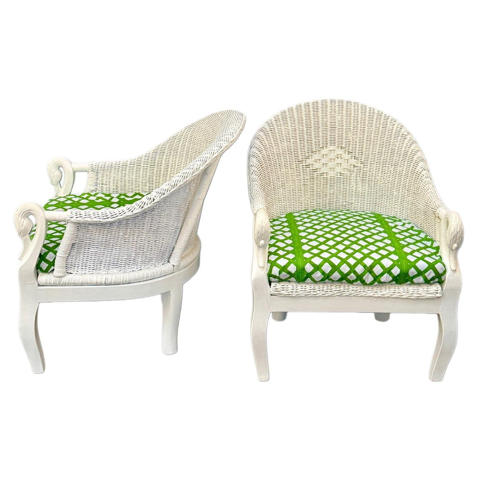 Pair Of Hollywood Regency Swan-Handle Wicker Accent Chairs en vente