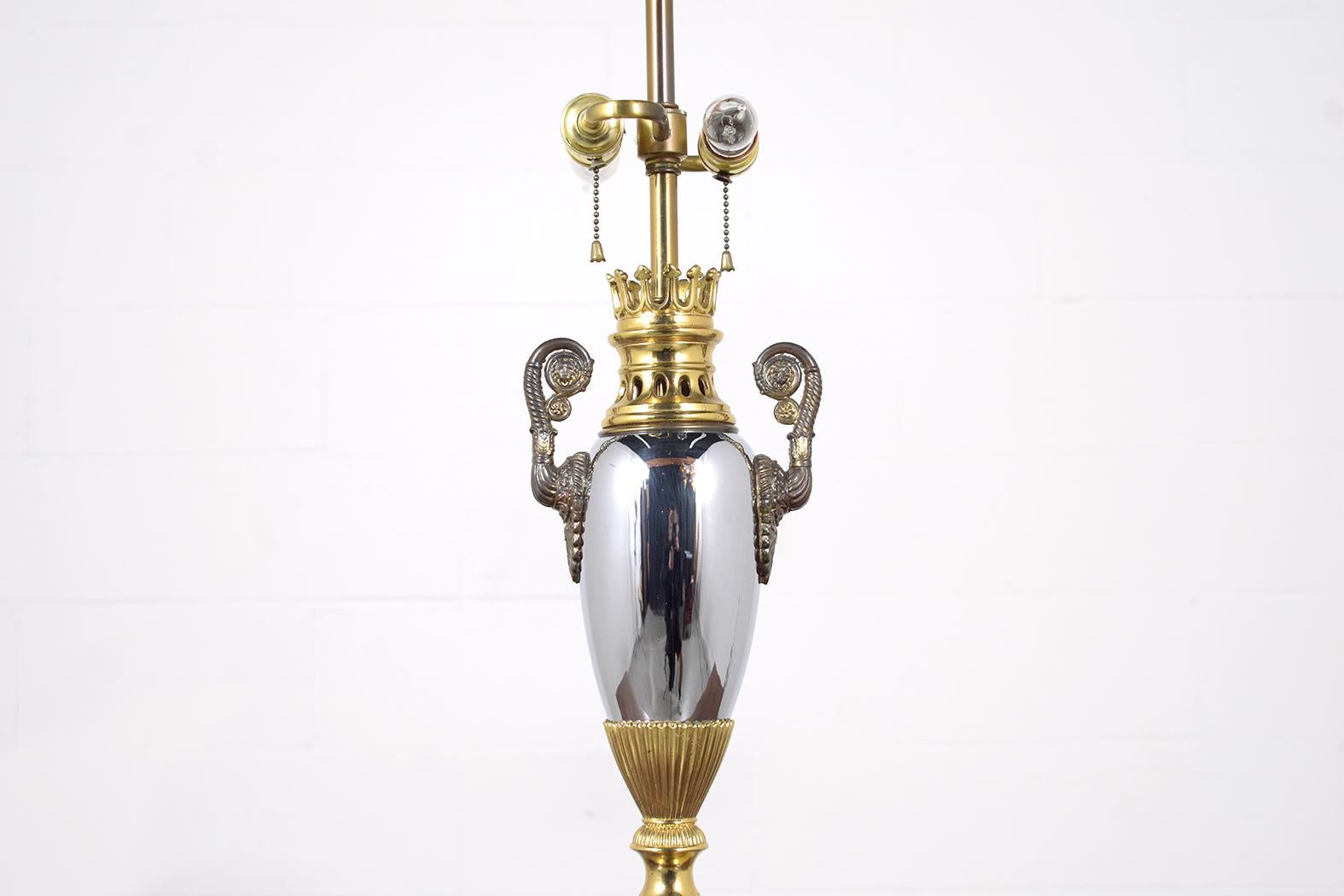 1950er Jahre Vintage Regency Stil Tischlampen: Silber & Gold Finish mit schwarzen Schirmen im Angebot 2