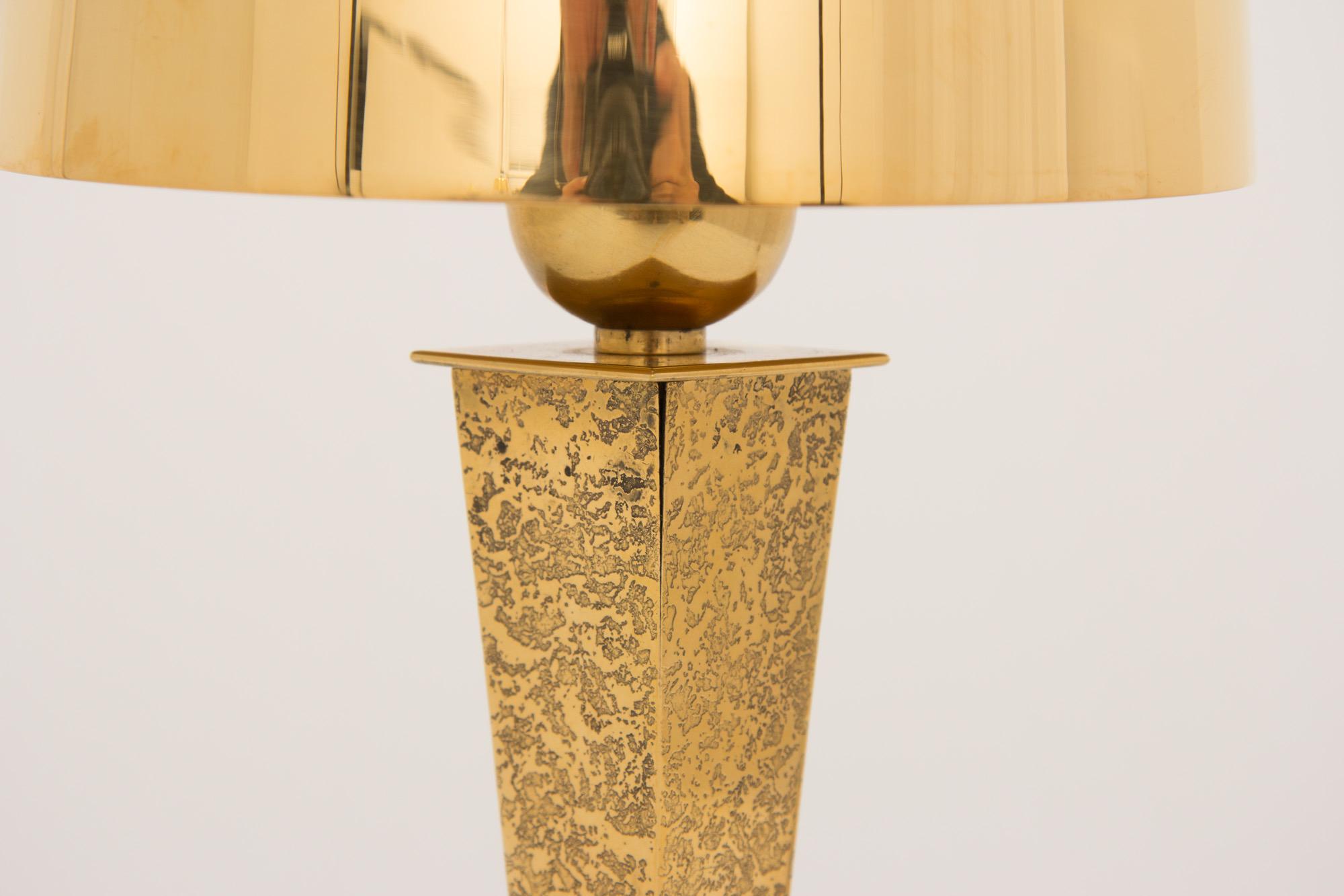 French Pair of Hollywood Regency Table Lamps in Gilt Bronze by Genet & Michon For Sale