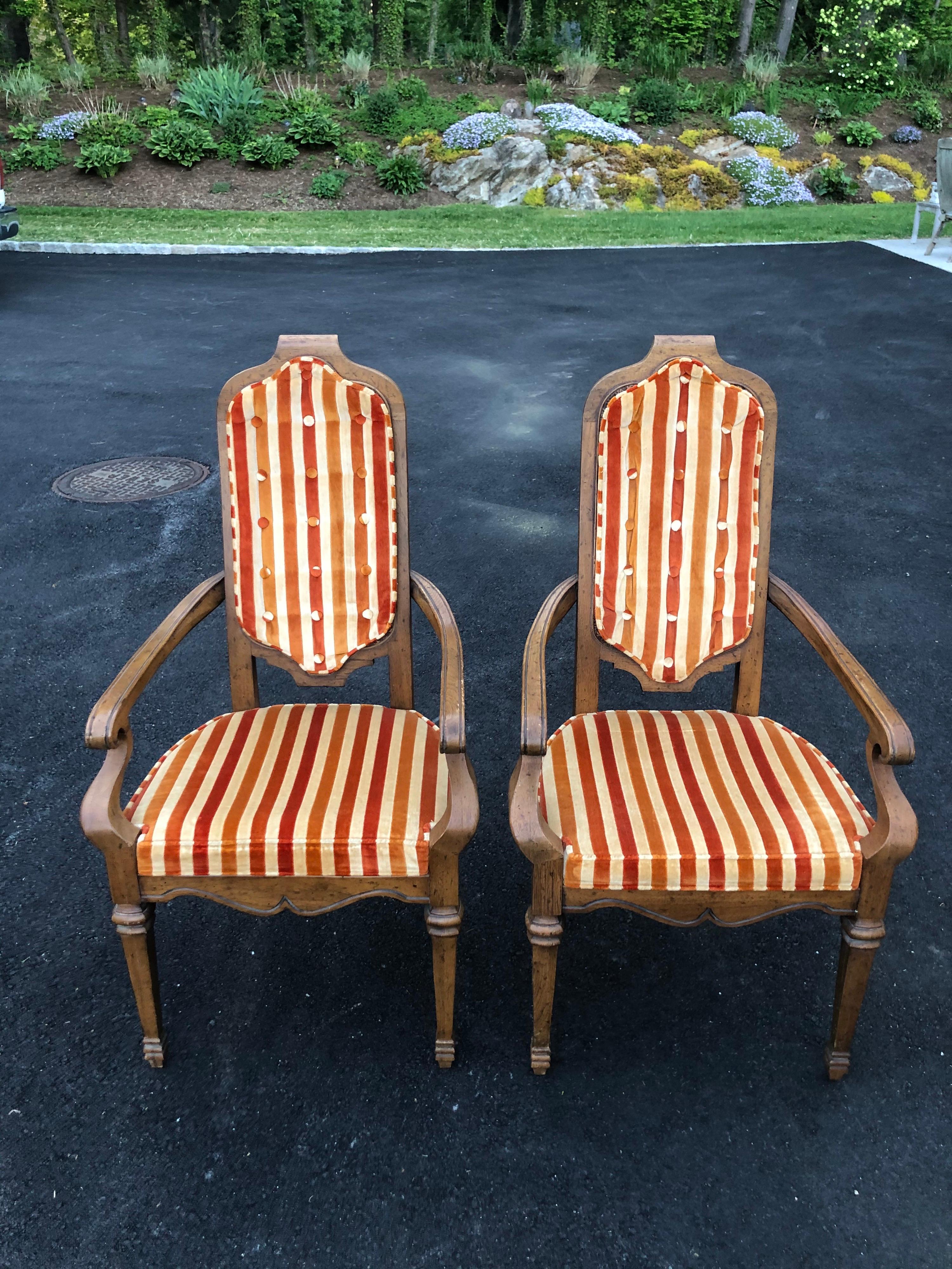 Pair of Hollywood Regency Velvet Arm Chairs by Heritage-2 In Good Condition In Redding, CT