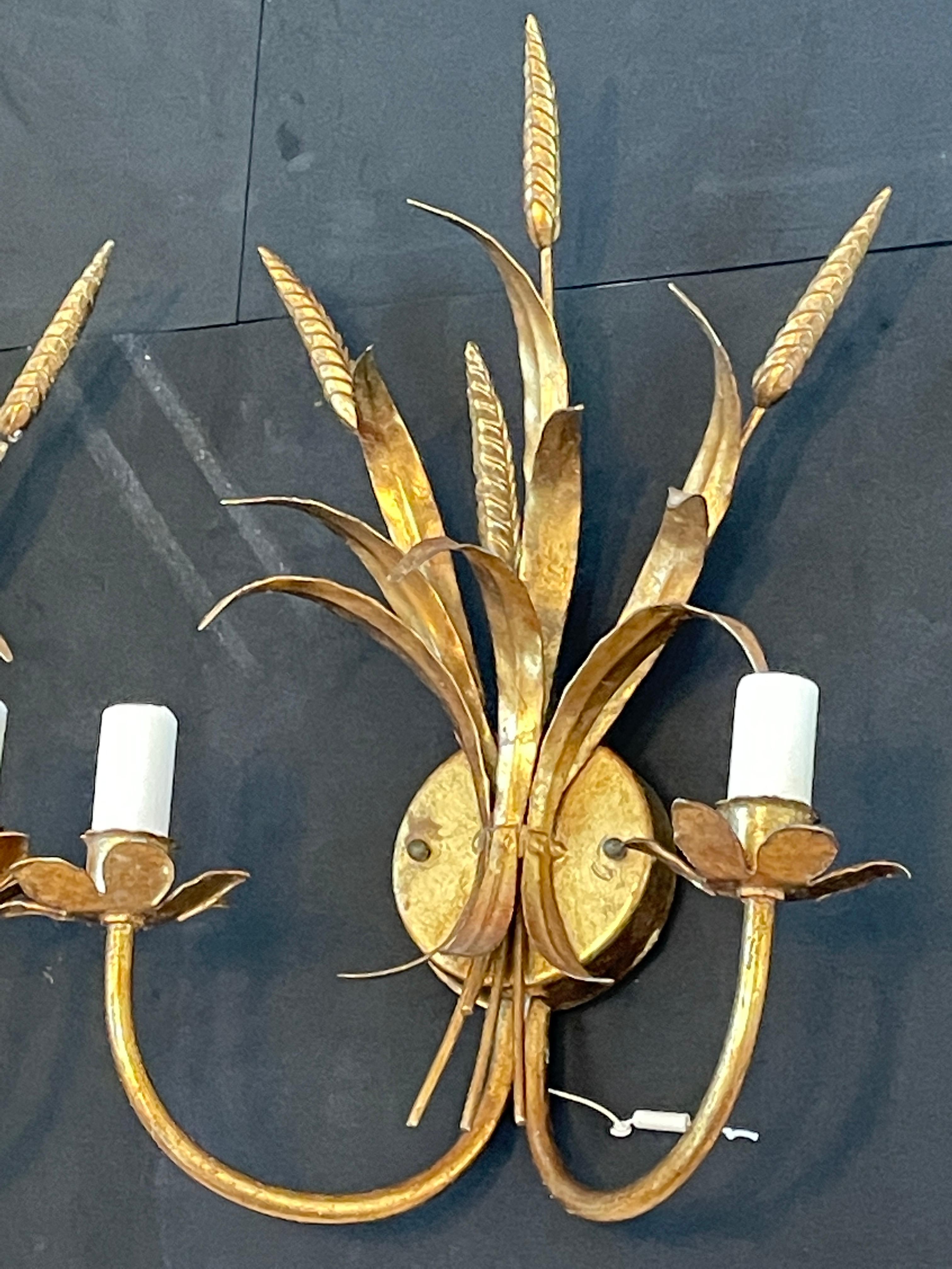 Pair of Wheat Sheaf Two-Light Gilded Tole Sconces by Hans Kögl, Germany, 1970s For Sale 5