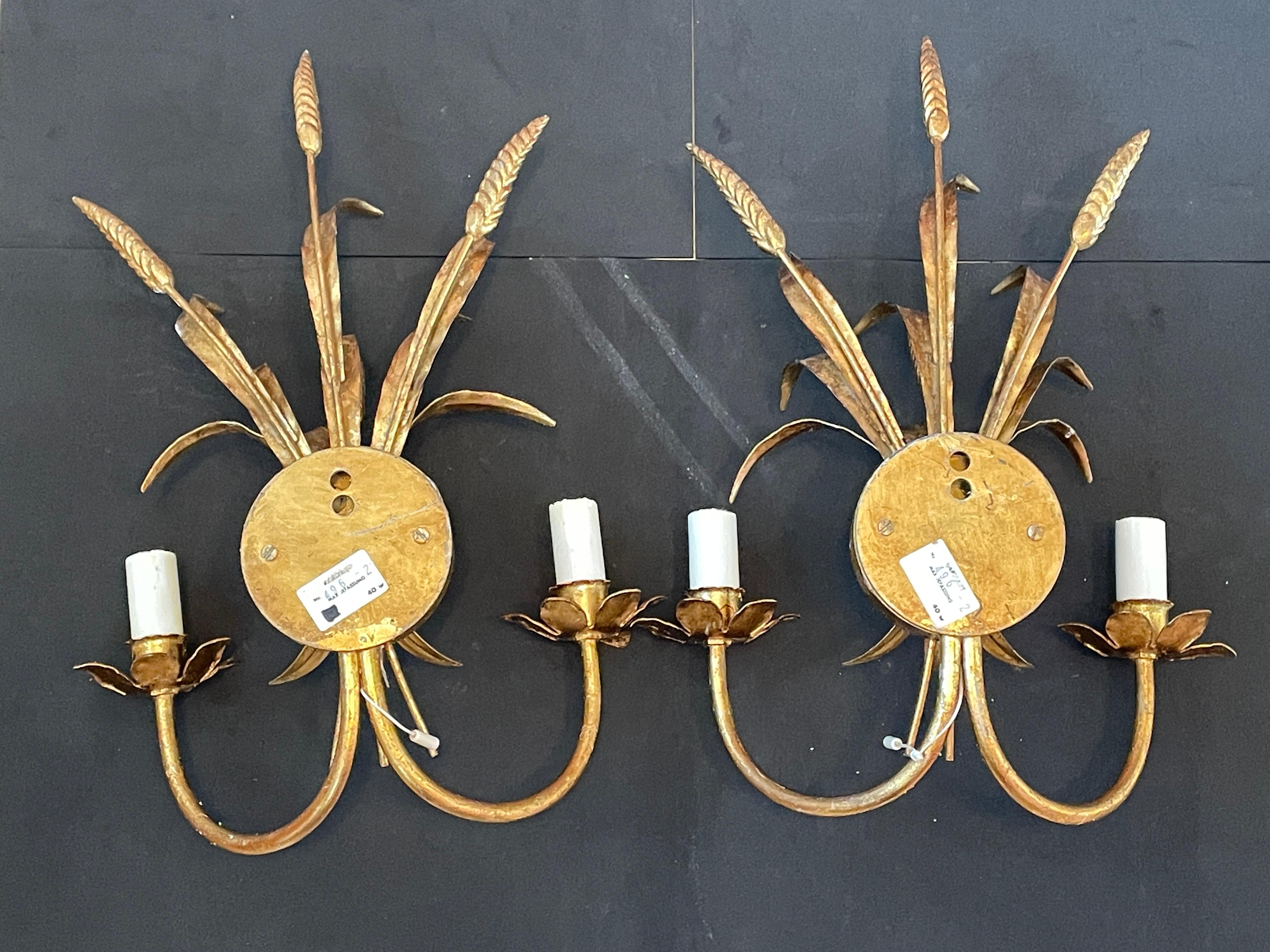 Pair of Wheat Sheaf Two-Light Gilded Tole Sconces by Hans Kögl, Germany, 1970s For Sale 7