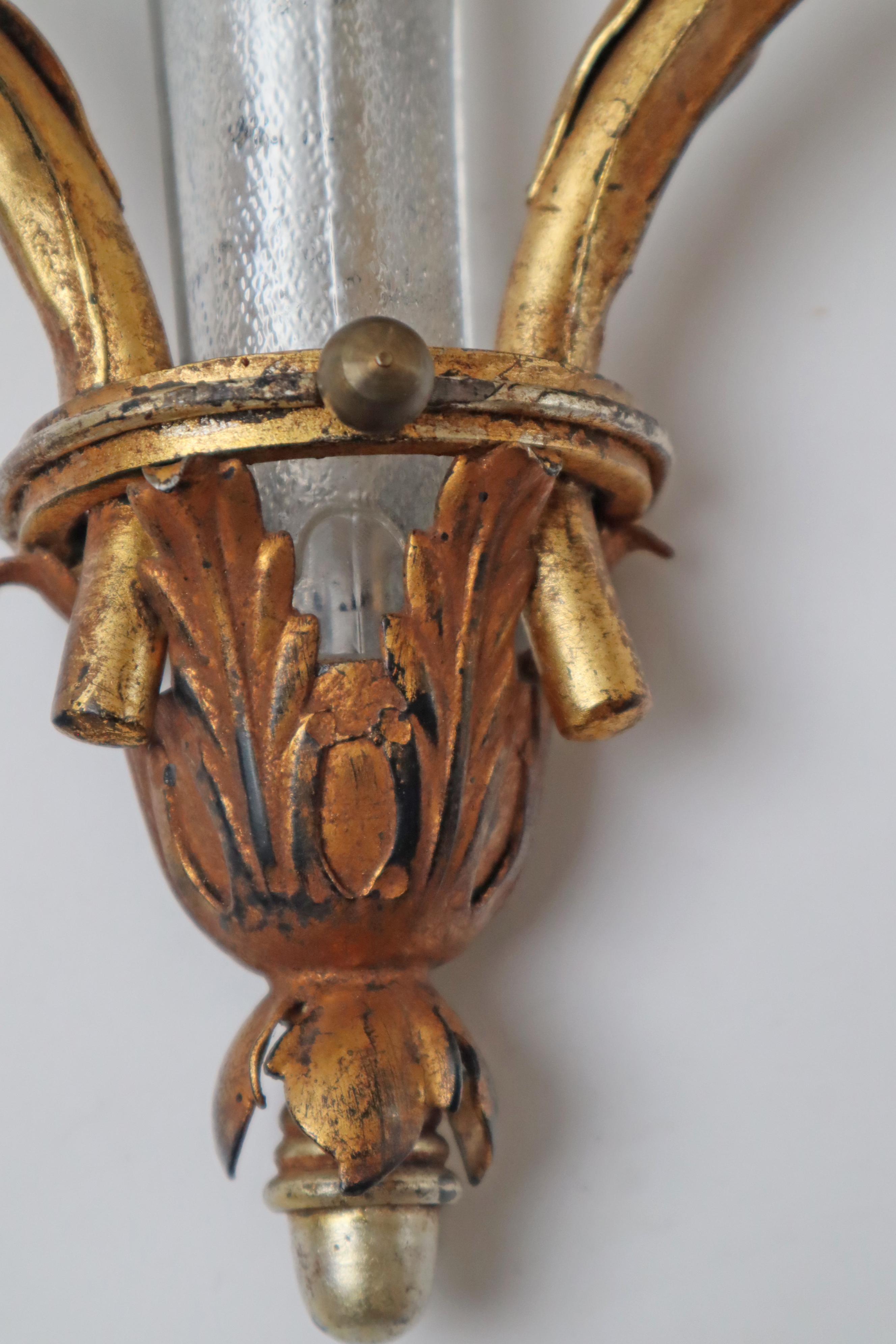 Paire de lampes murales Hollywood Regency avec flèche et carquois en verre doré et en cristal Bon état - En vente à Hannover, DE