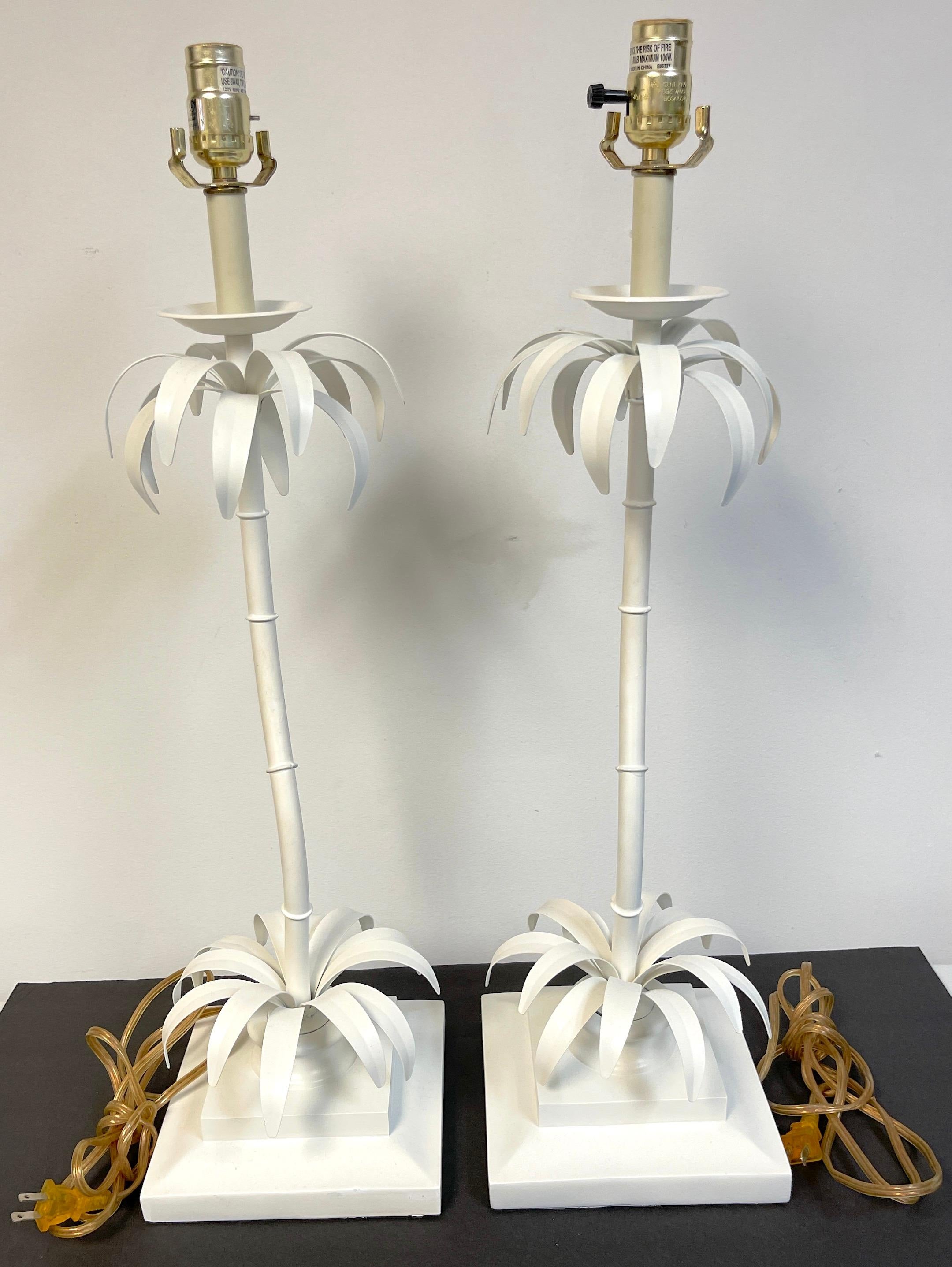 20th Century Pair of Hollywood Regency White Lacquered Contoured Palm Tree Lamps