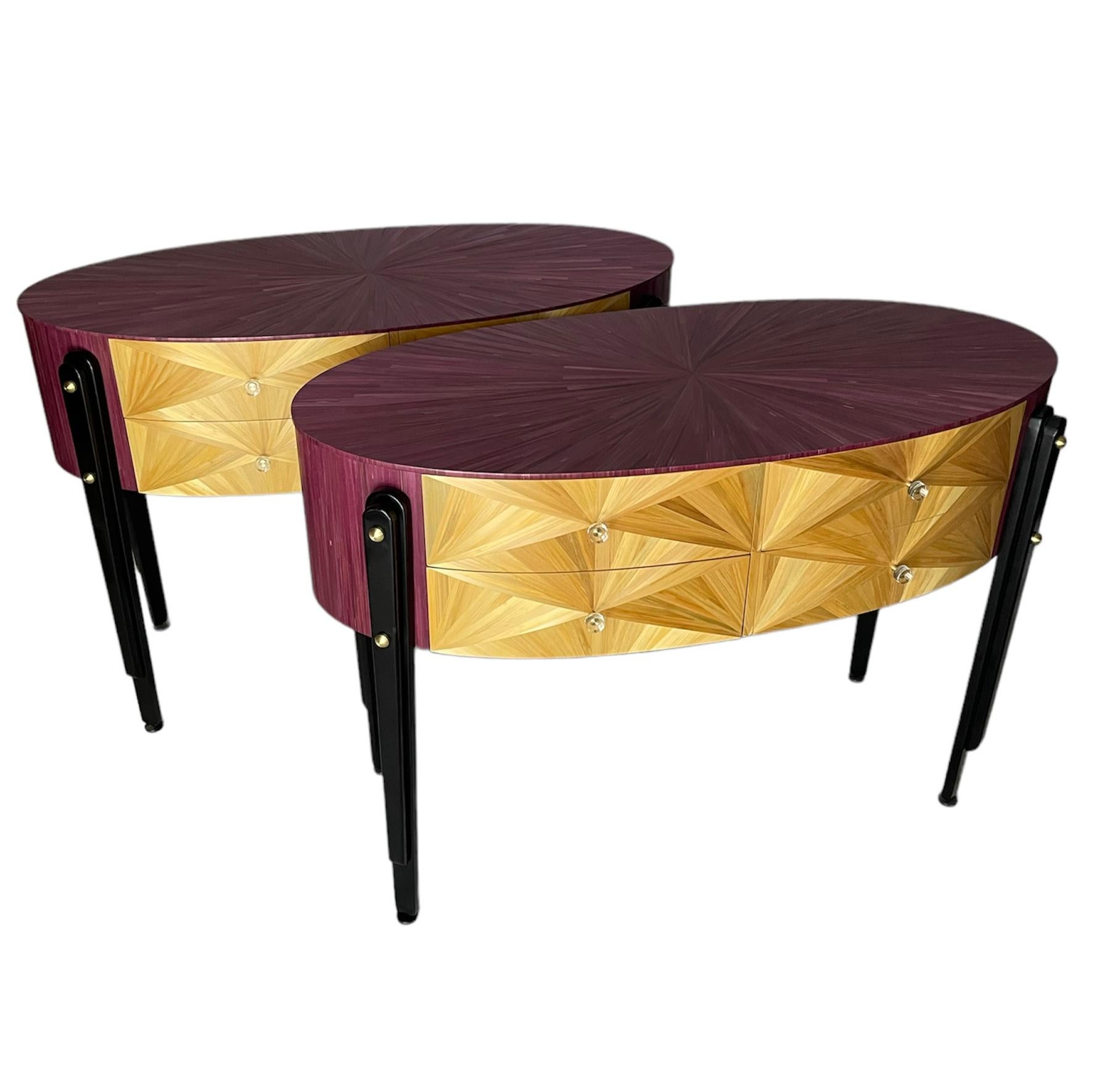 Mid-20th Century Pair of Hollywood style commodes in straw marquetry For Sale