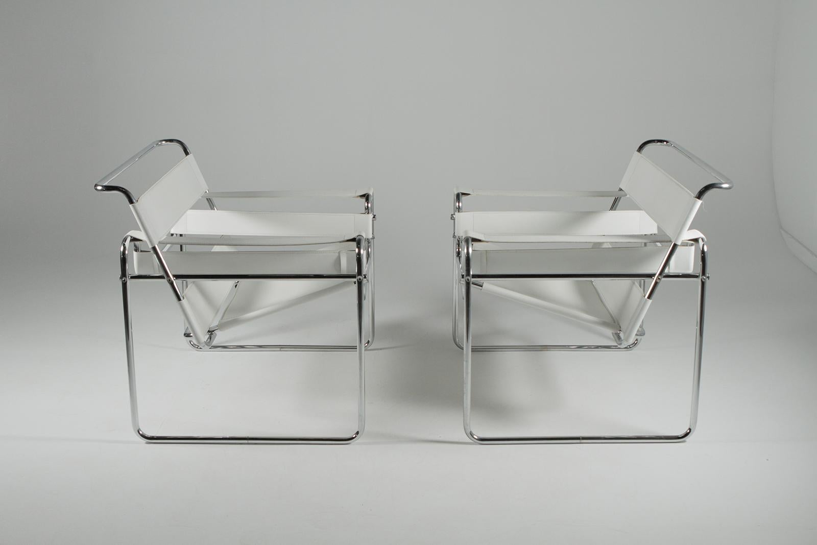 Late 20th Century Pair of Hollywood White Leather and Chrome Wassily Style Club Chairs