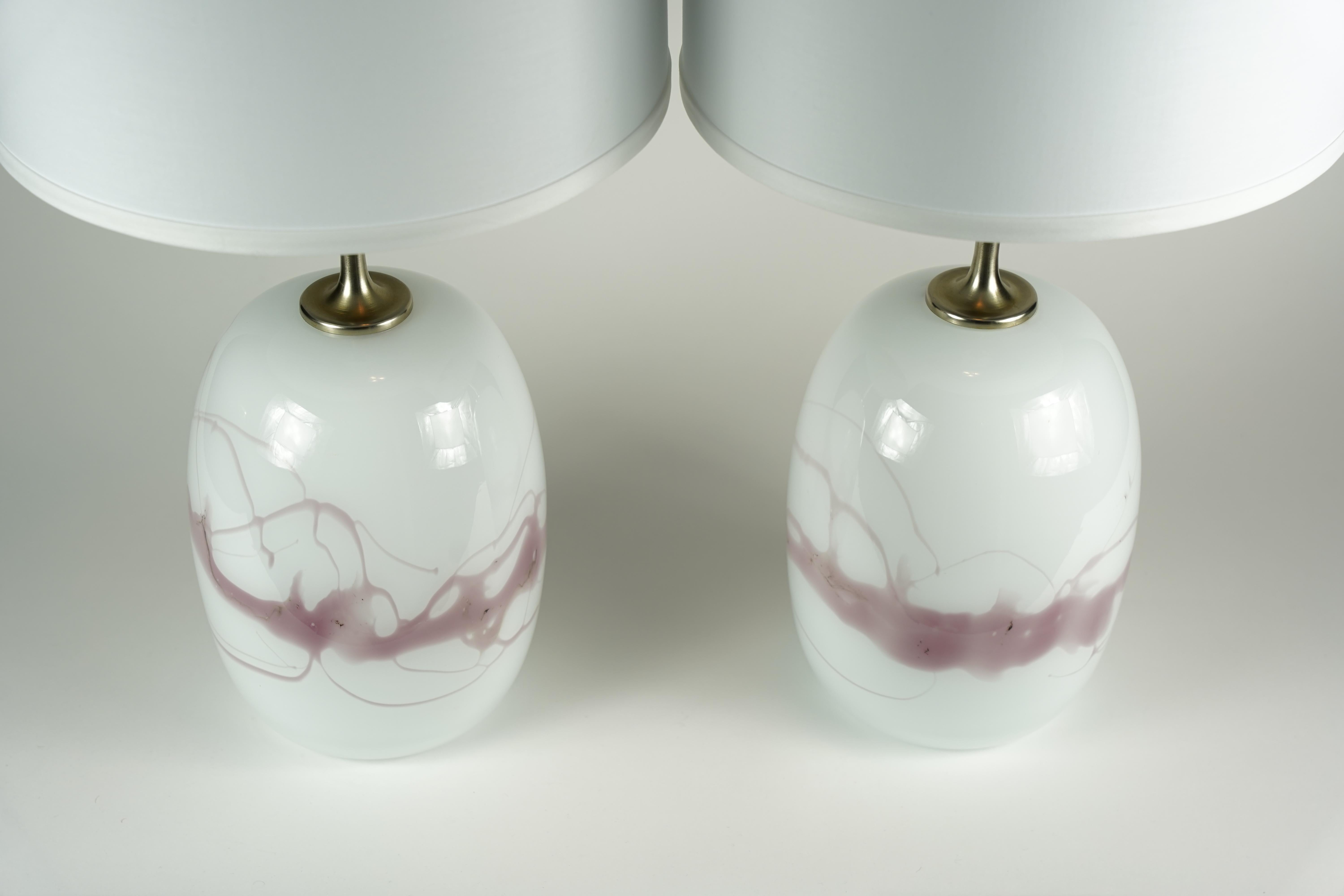 Paar Holmegaard-Lampen Sakura in Rot/Weiß, Design Michael Bang, 1984, Dänemark (Dänisch) im Angebot