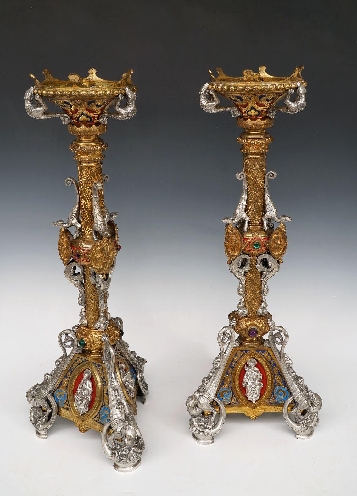 Médiéval Paire de bougeoirs de la « famille Sainte » attribuée à P.Poussielgue-Rusand, France, vers 1880 en vente
