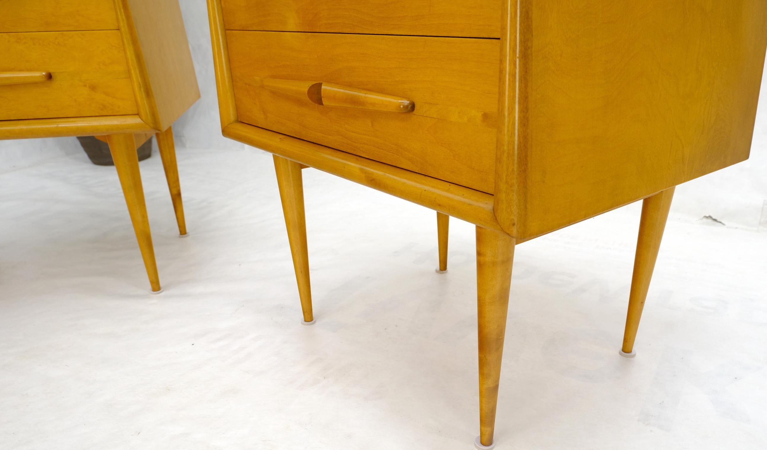 Pair of Honey Amber Lacquer Edmond Spence Two Drawer Nightstands End Tables For Sale 2