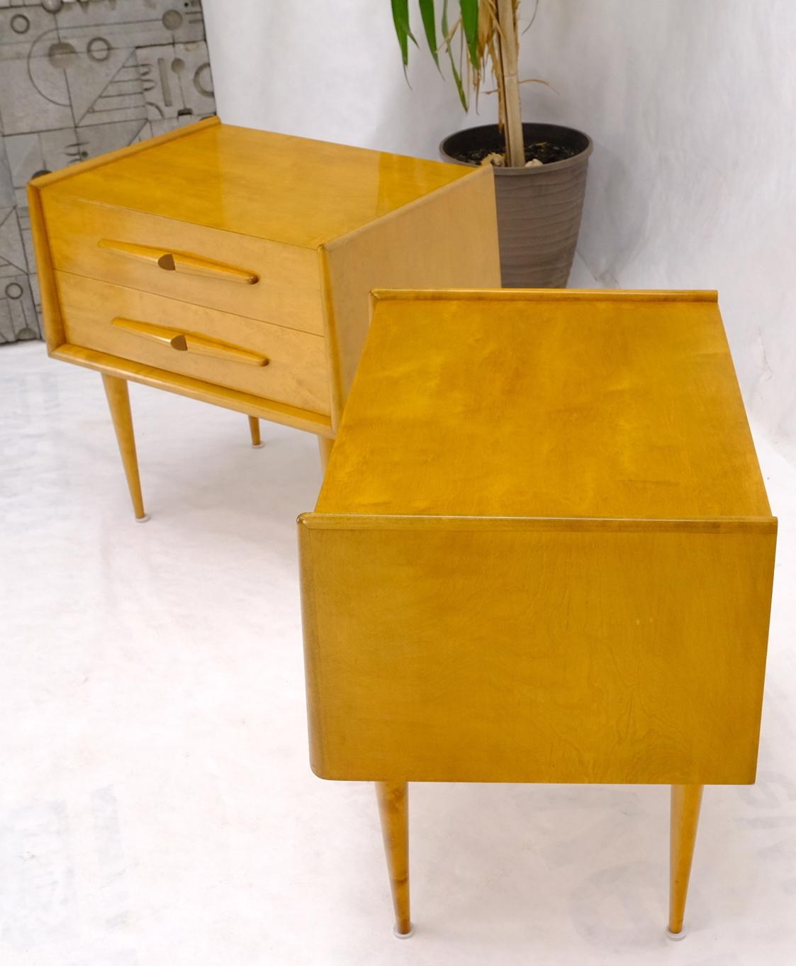 Pair of Honey Amber Lacquer Edmond Spence Two Drawer Nightstands End Tables For Sale 3