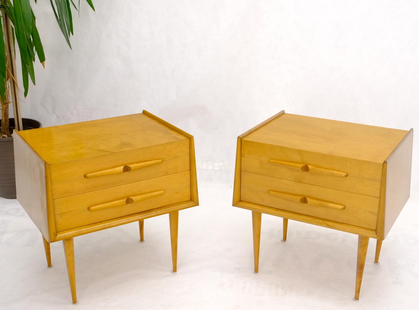 Pair of Honey Amber Lacquer Edmond Spence Two Drawer Nightstands End Tables For Sale 4