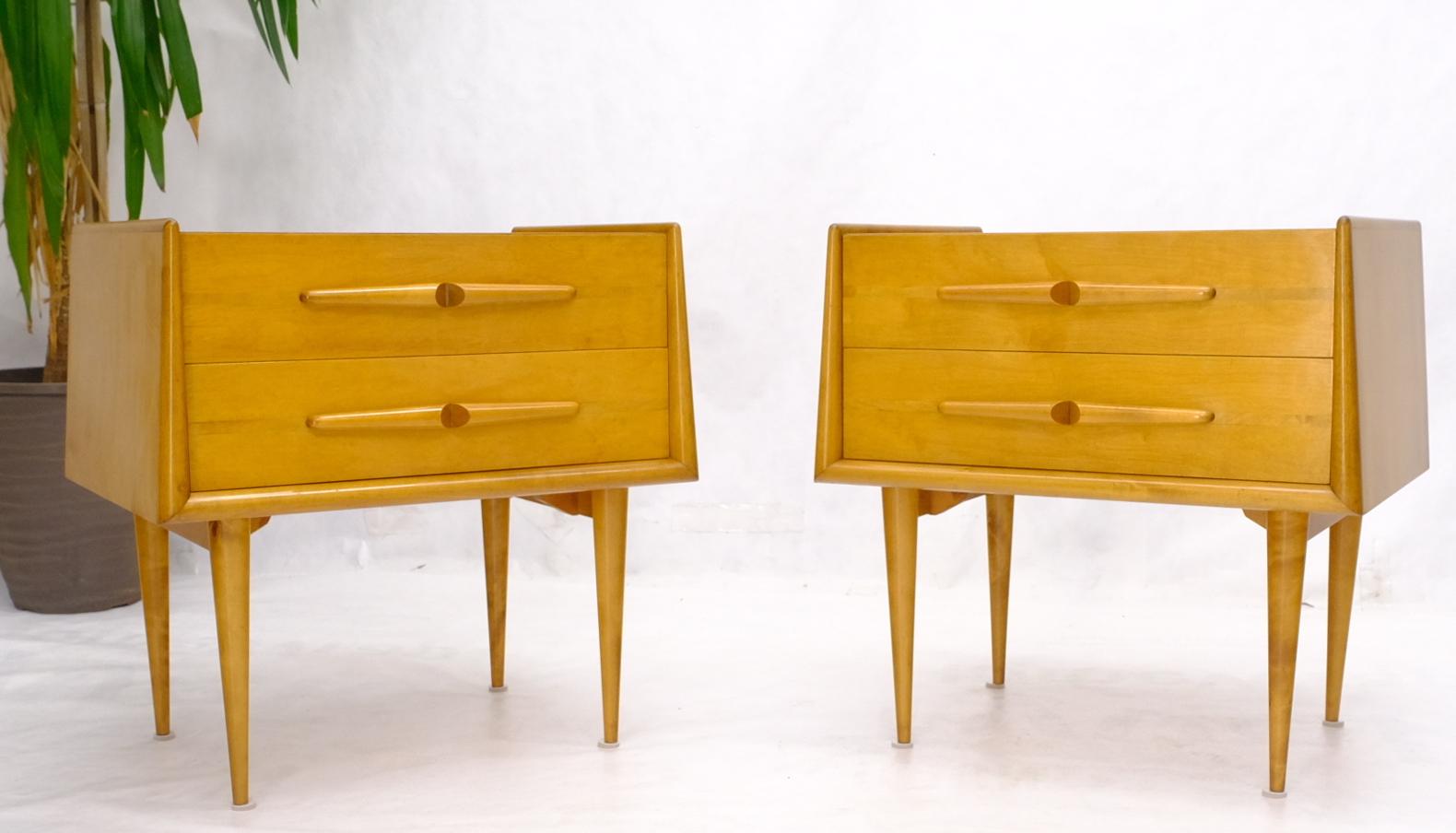 Pair of Honey Amber Lacquer Edmond Spence Two Drawer Nightstands End Tables For Sale 5