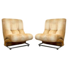 Pareja de tumbonas cantilever cromadas de terciopelo miel, años 70