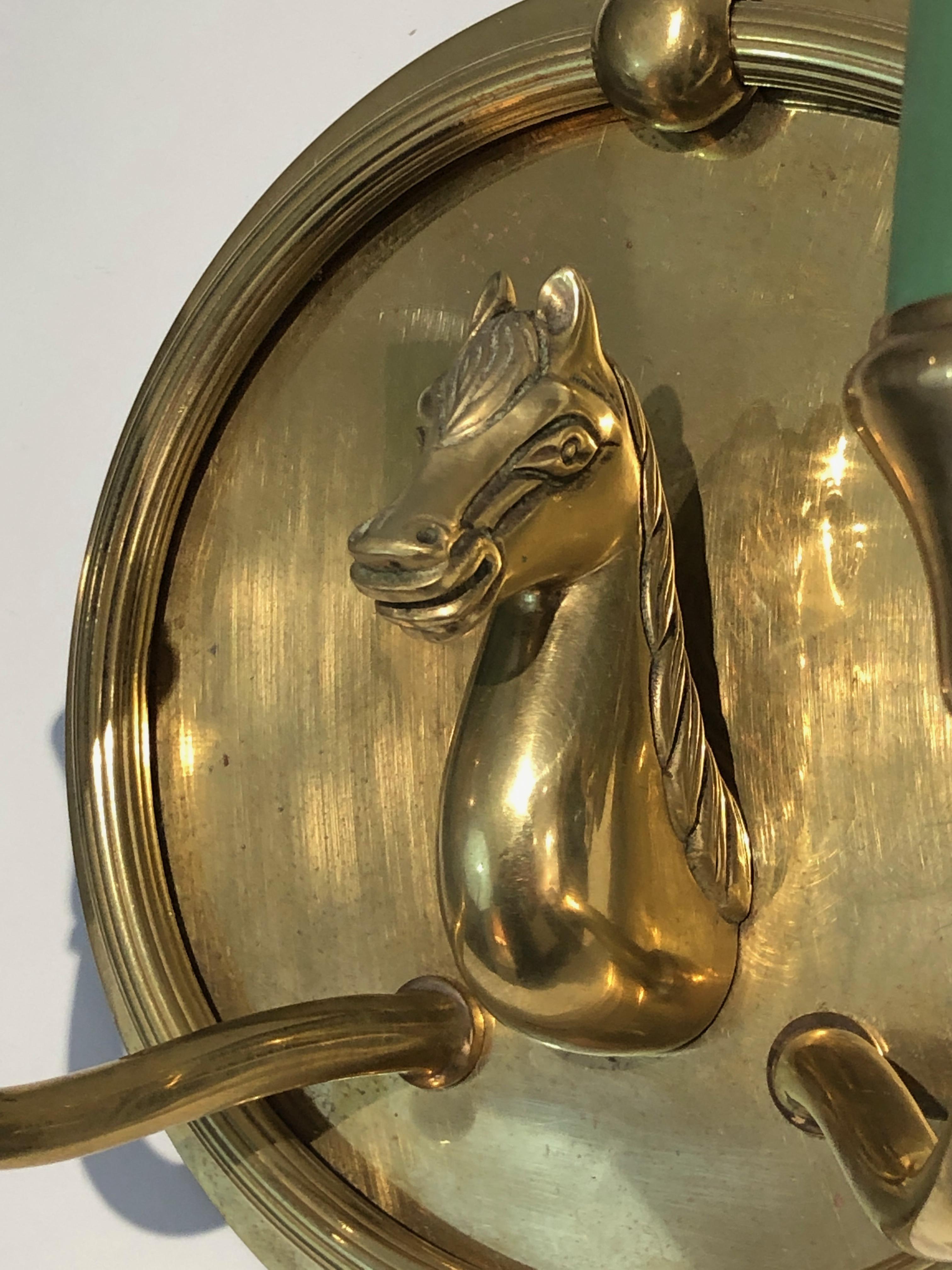 Paar Bronze-Wandleuchter mit Pferdeköpfen im Stil von Maison Charles im Angebot 9