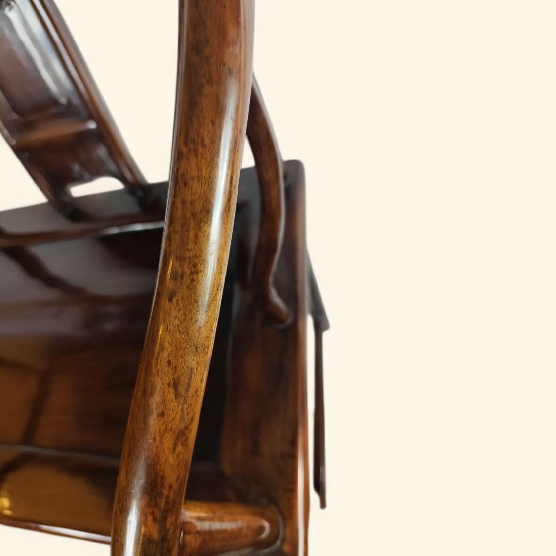 Paar Hufeisen-Sessel aus Catalpa-Holz (梓木), China, Qing-Dynastie im Angebot 3