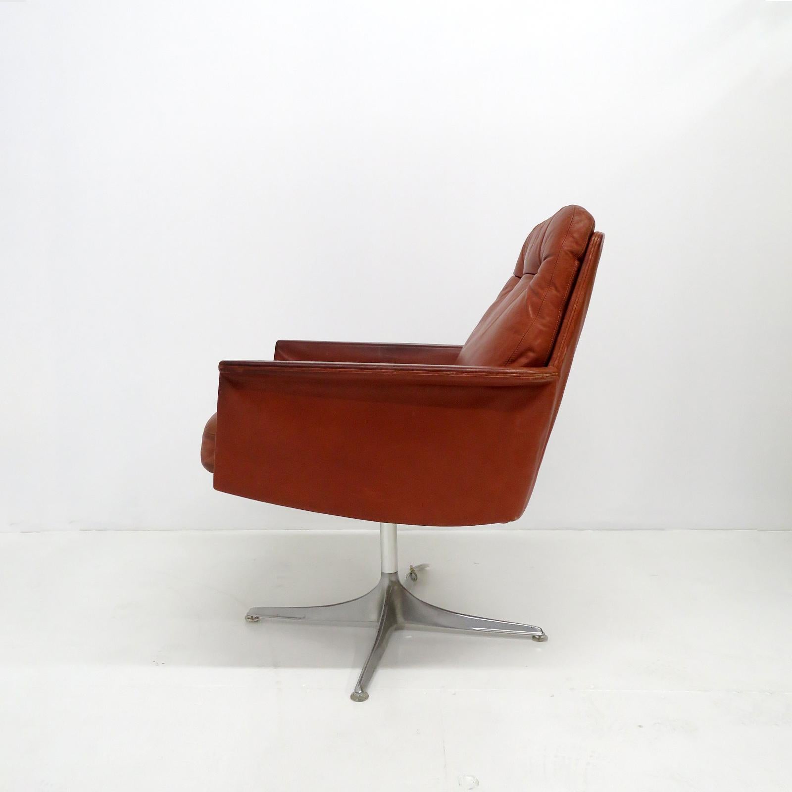Paar Horst Brüning Sedia Lounge Chairs für Kill International, 1960er Jahre (Gebürstet) im Angebot