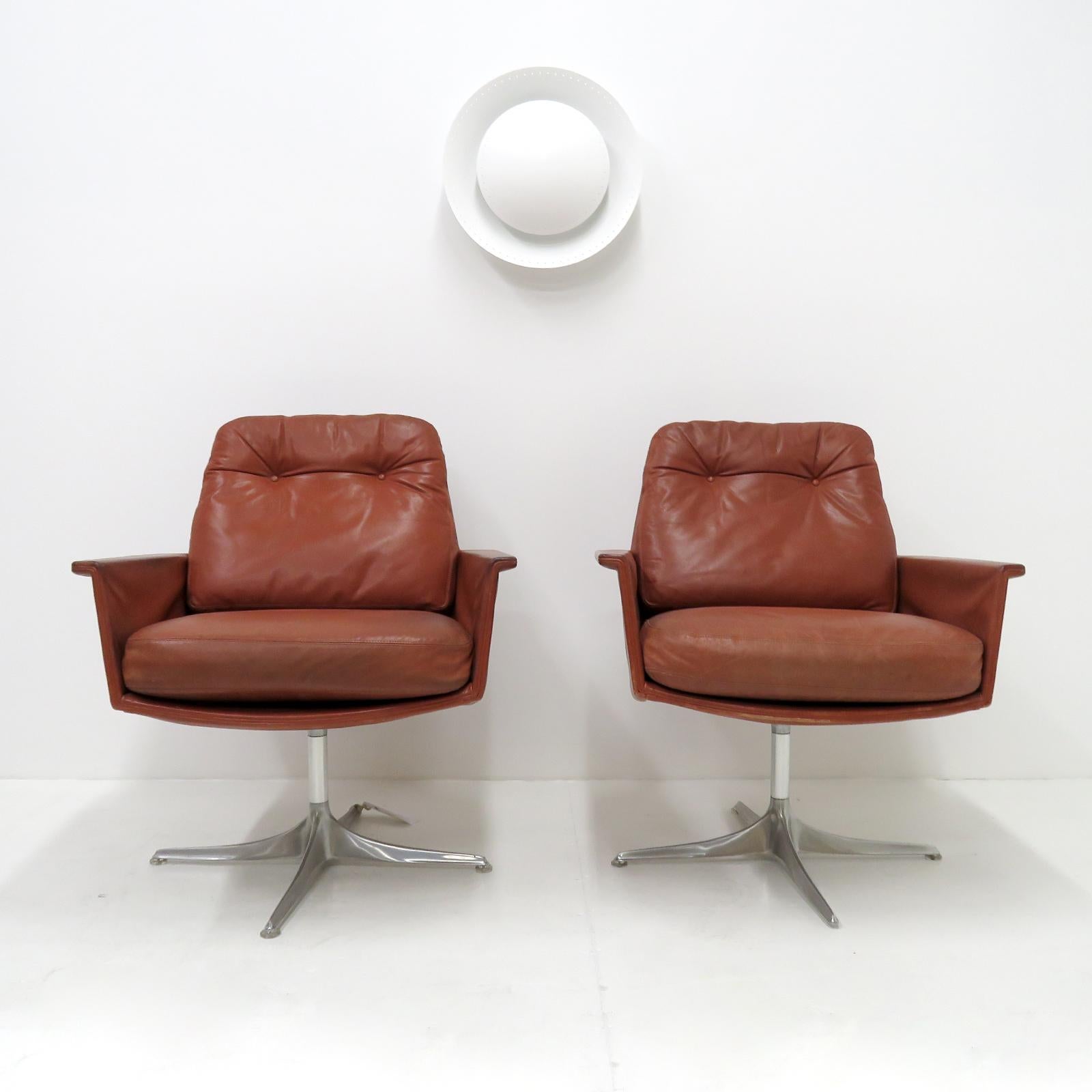 Paar Horst Brüning Sedia Lounge Chairs für Kill International, 1960er Jahre im Angebot 1