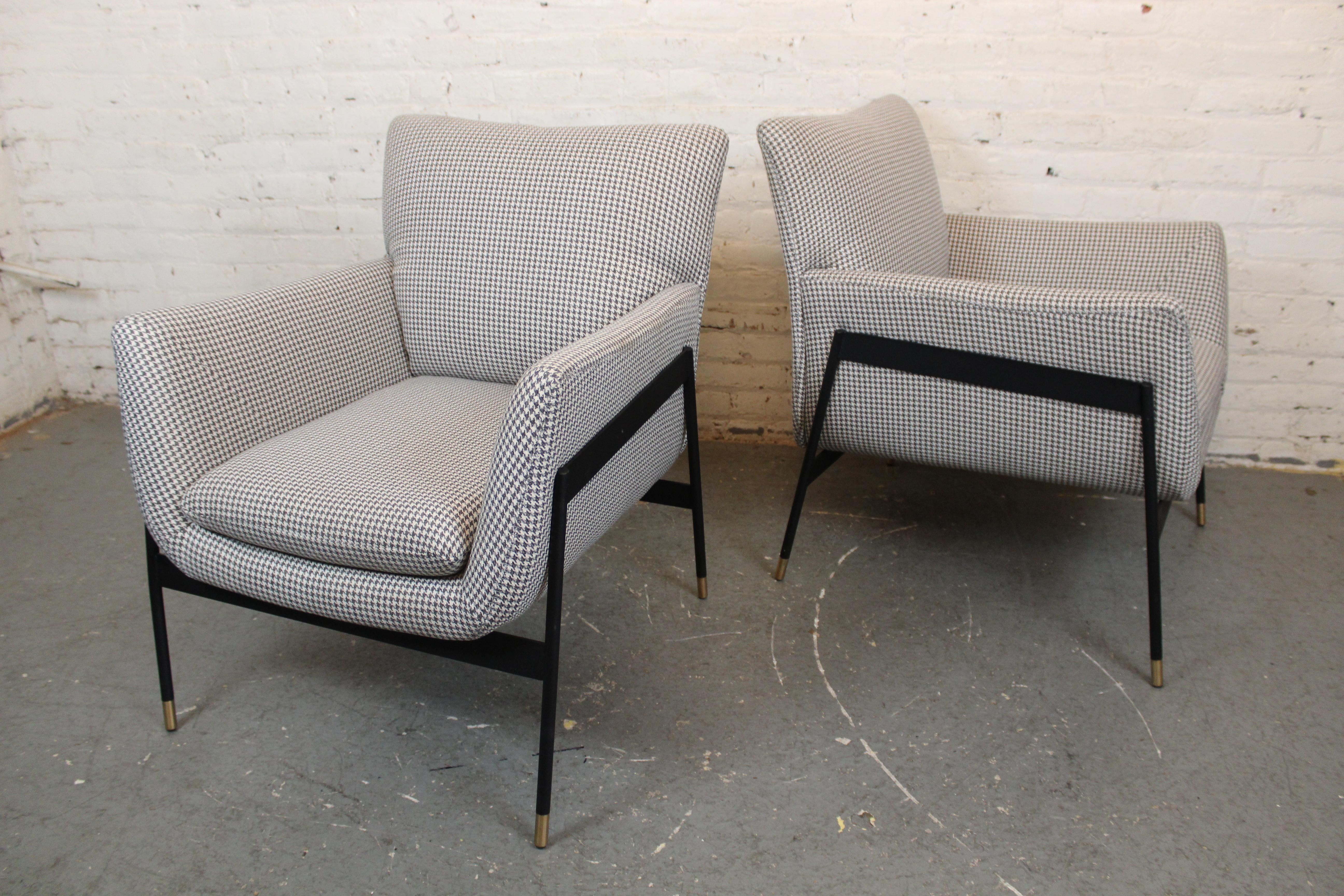 Pair of Houndstooth 
