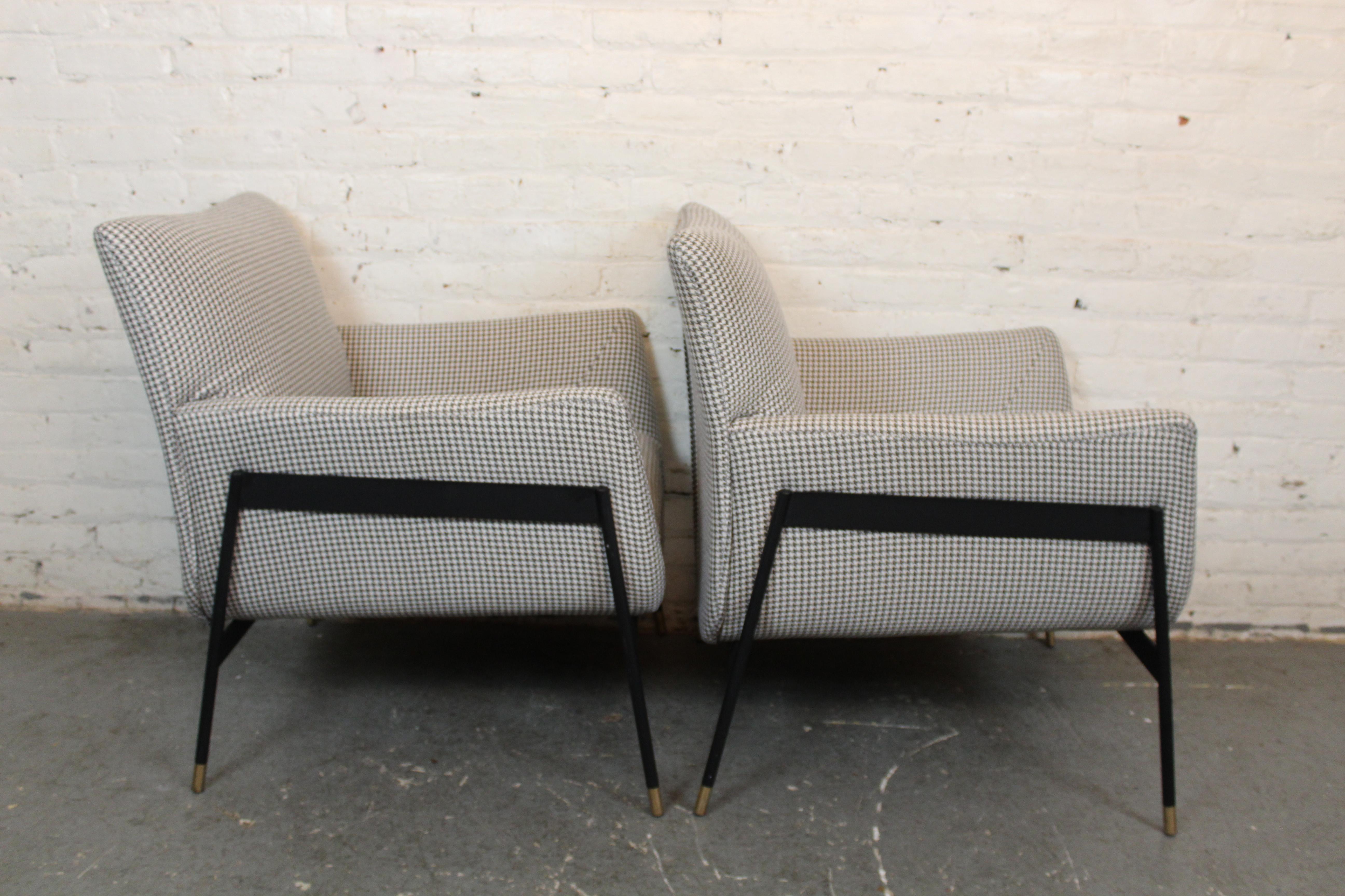 Contemporary Pair of Houndstooth 