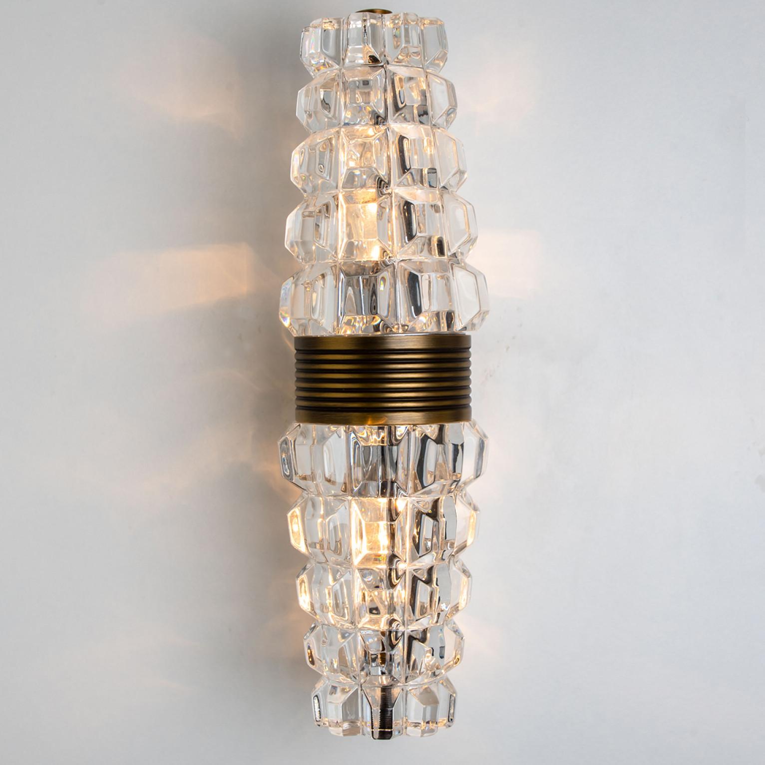Pair of Hourglass Shaped Old Brass Wall Sconce, France, Europe, 1970s For Sale 8