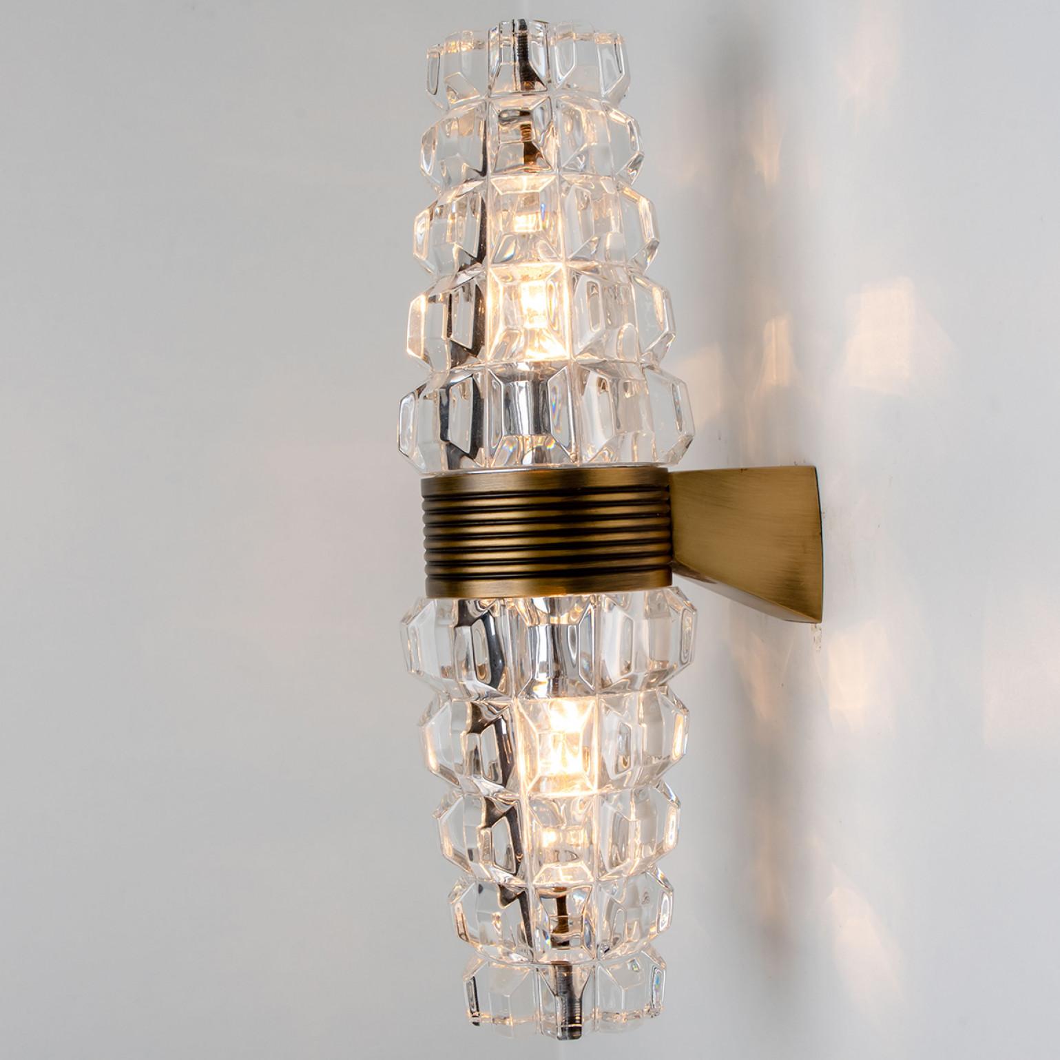 Pair of Hourglass Shaped Old Brass Wall Sconce, France, Europe, 1970s For Sale 1