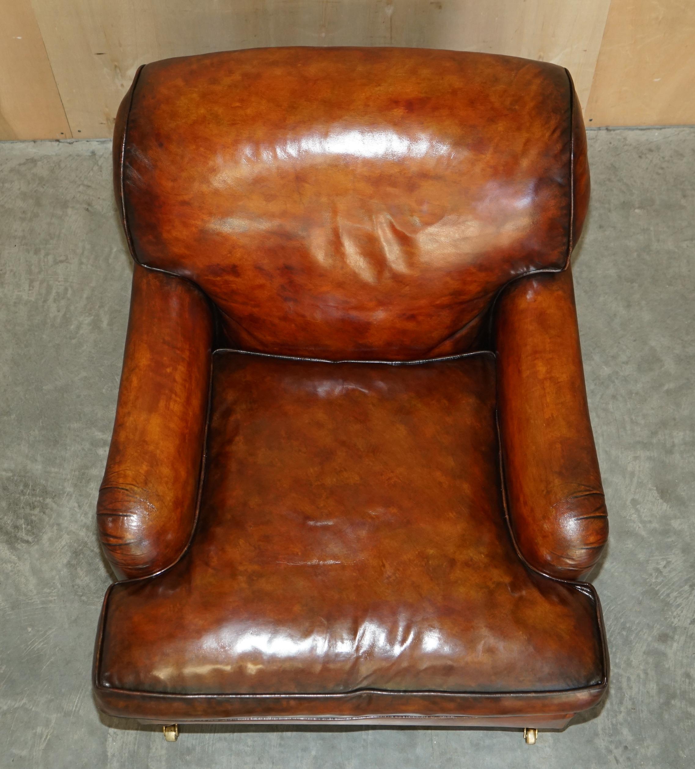 Howard George Smith paire de fauteuils en cuir marron à volutes de style signature en vente 2