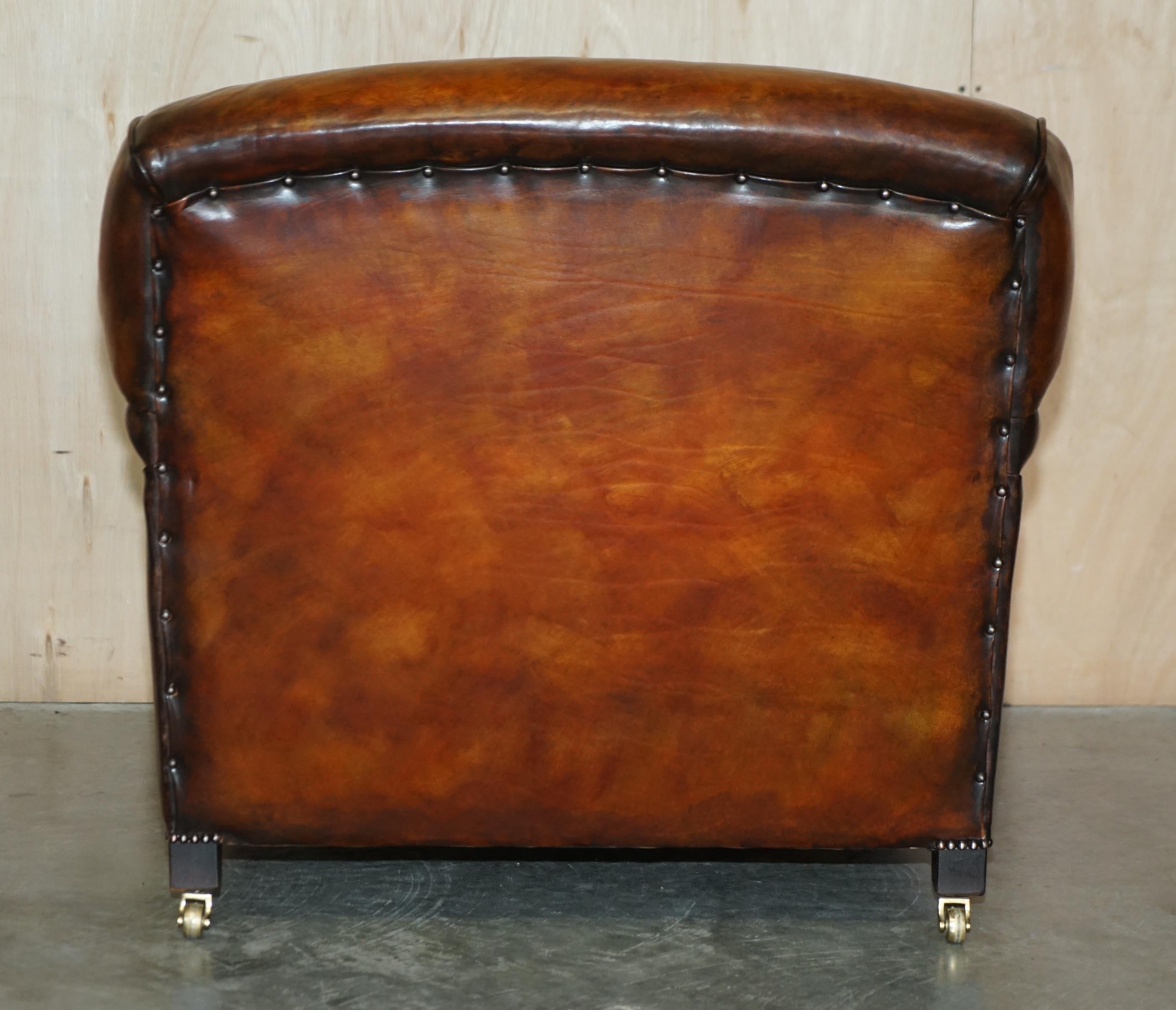 Howard George Smith paire de fauteuils en cuir marron à volutes de style signature en vente 5