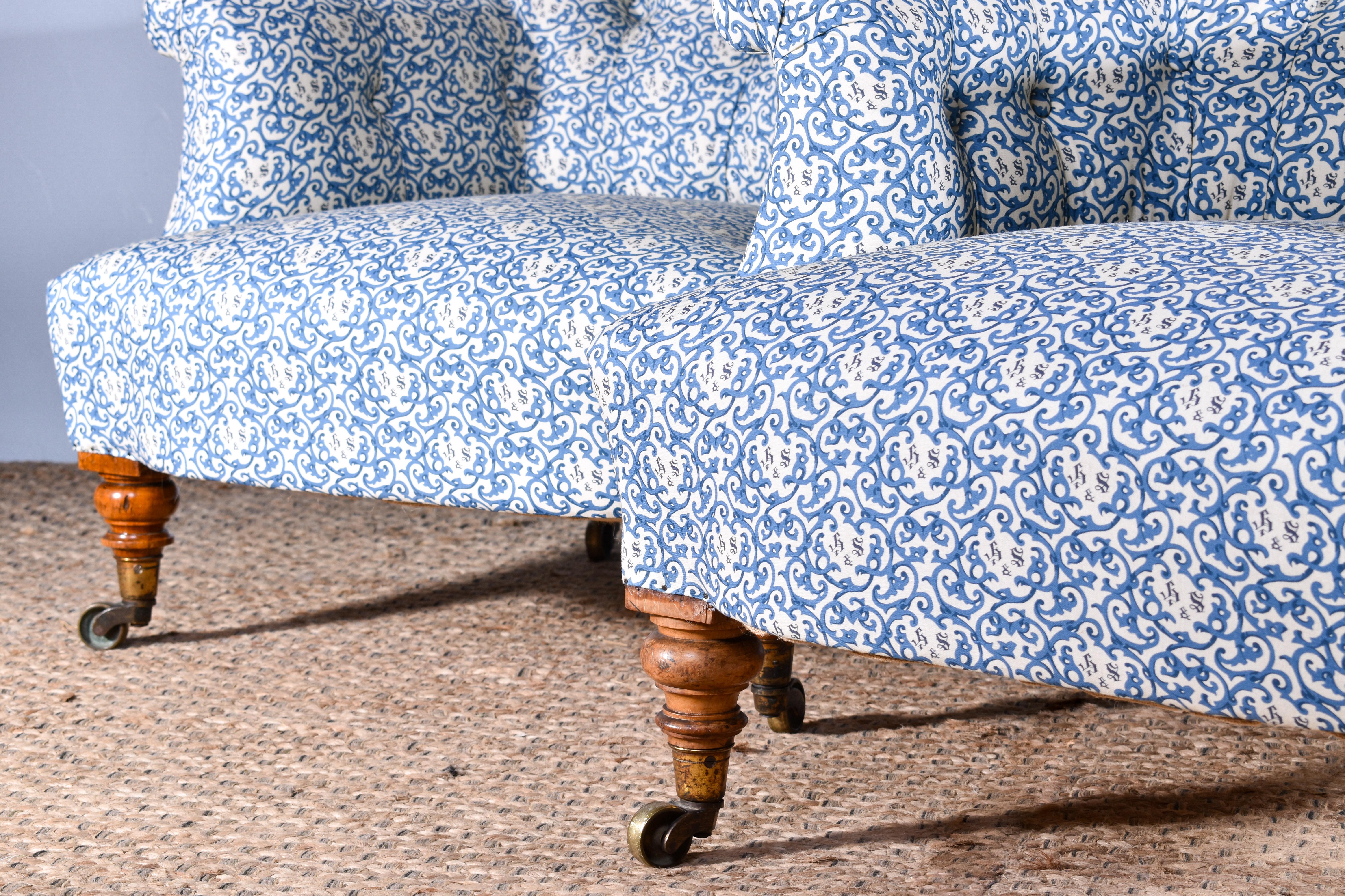 Pair Of Howard & Sons Armchairs In Good Condition In Darlington, GB