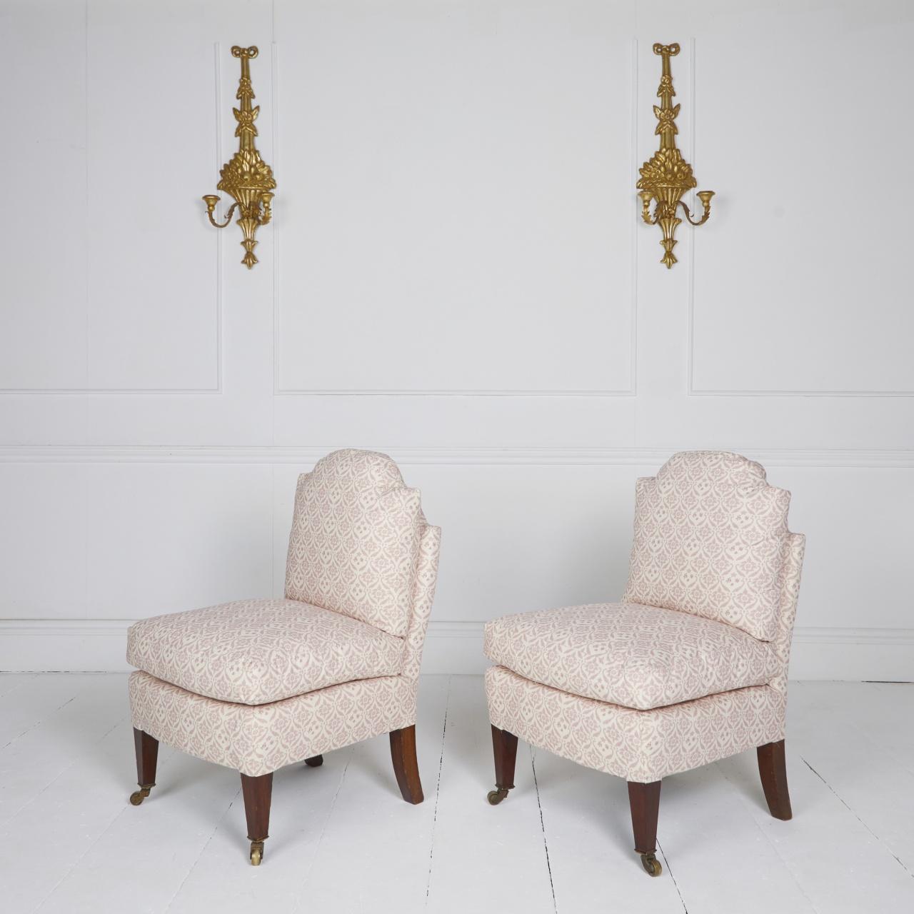 English Pair of Howard & sons bout de pied bedroom nursing chairs For Sale