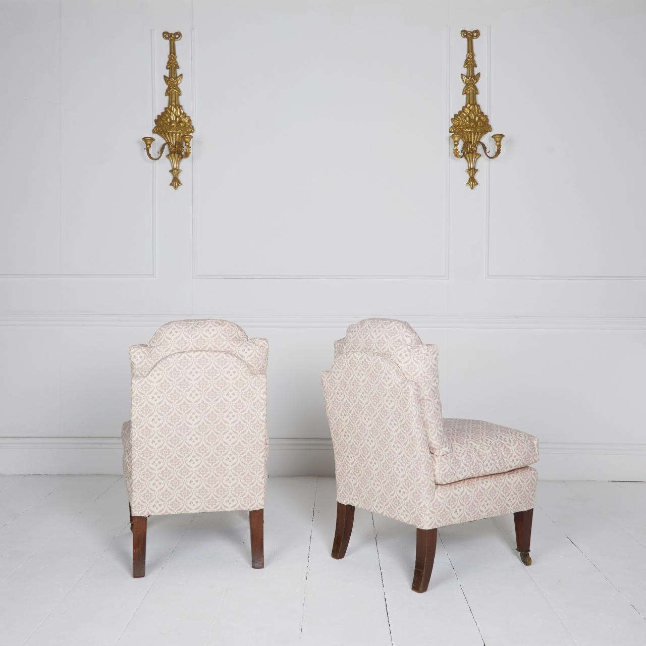 19th Century Pair of Howard & sons bout de pied bedroom nursing chairs For Sale