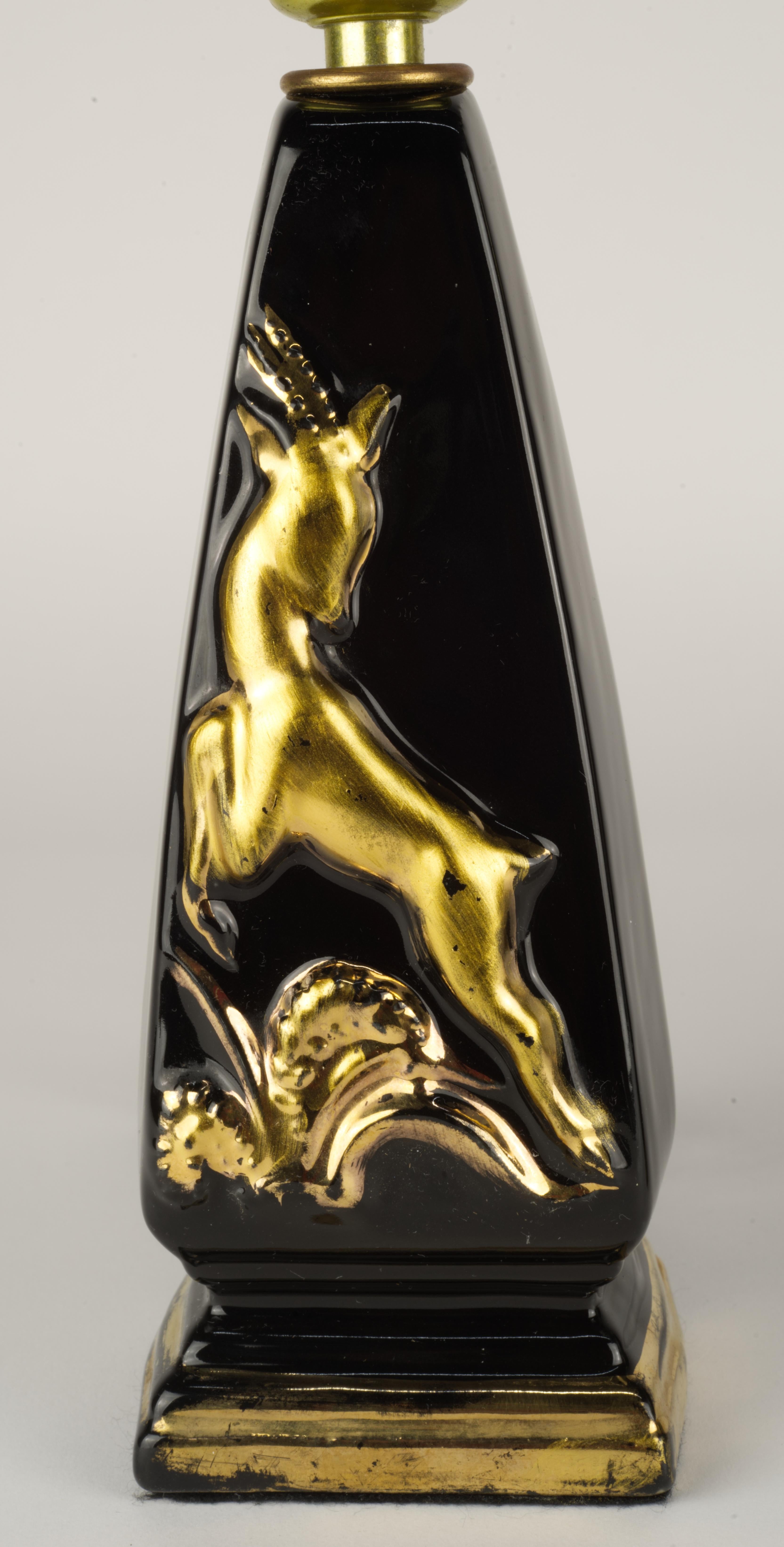 20ième siècle Paire de lampes de table d'appoint Howell en céramique noire et or moderne du milieu du siècle dernier en vente