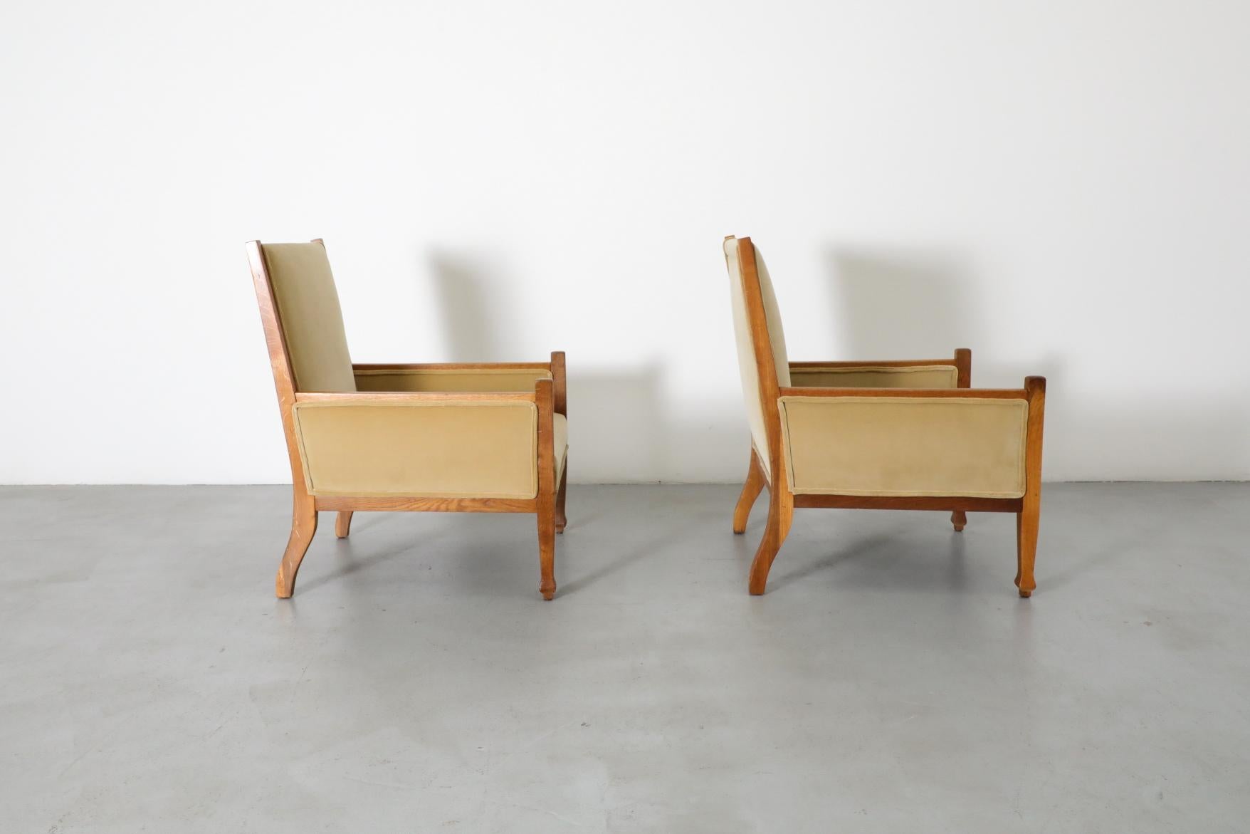 Paar von H.P. Berlage inspirierte Eichenholz Amsterdam School / Art Deco-Sessel (Samt)