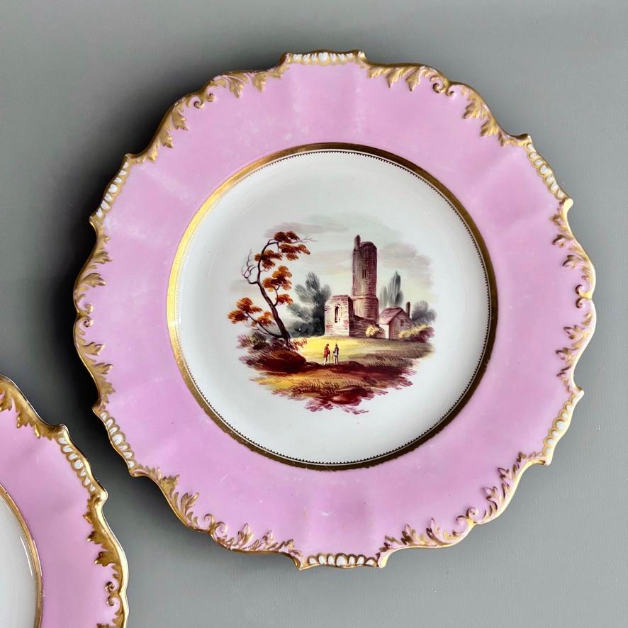 Neorococò Coppia di piatti H&R Daniel, forma Shrewsbury, rosa, paesaggi Patt.4276, 1827 ca.