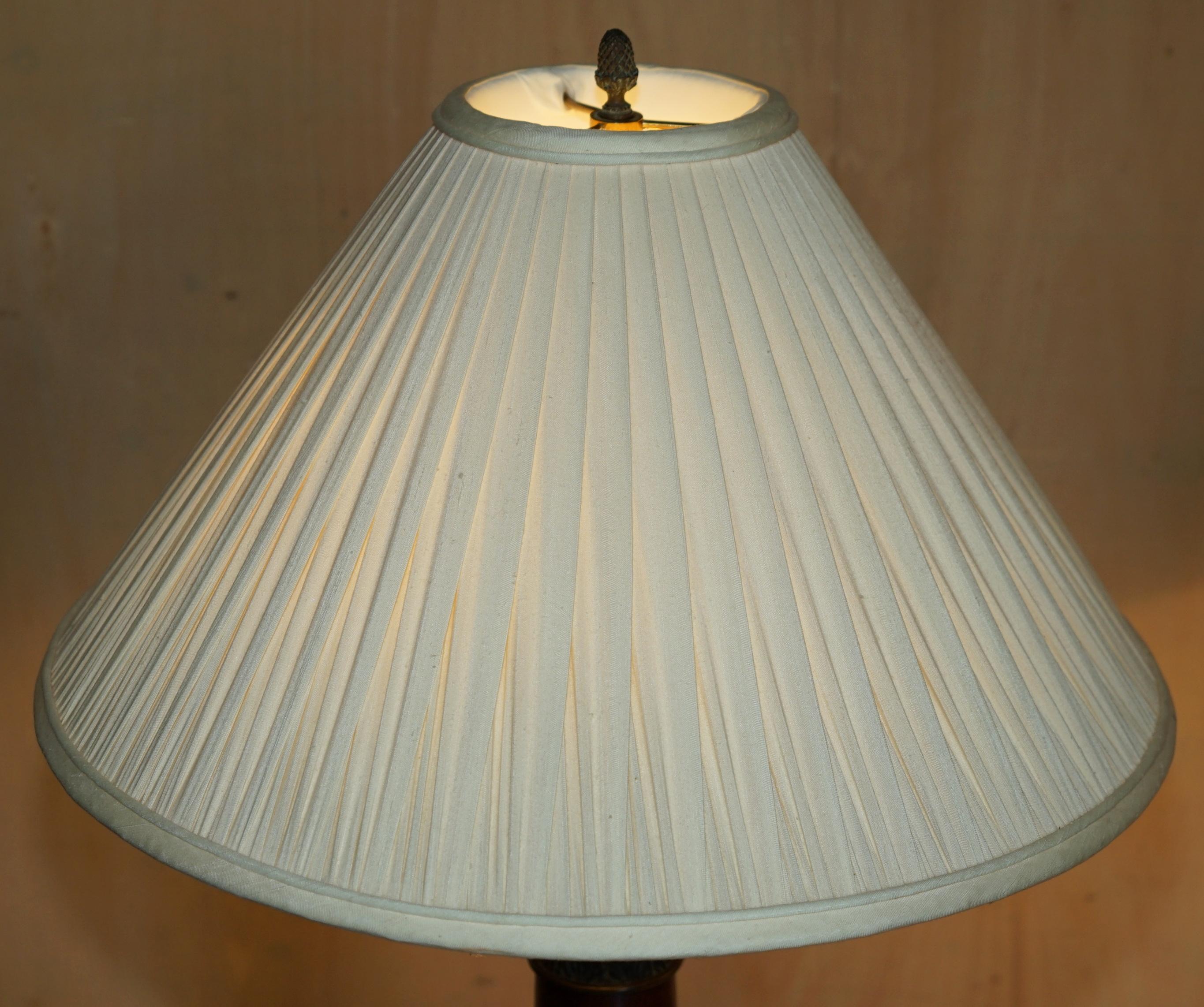 PAIR OF HUGE 95CM GRAND TOUR STYLE ROMAN CORiNTHIAN PILLAR BRASS DESK LAMPS For Sale 7