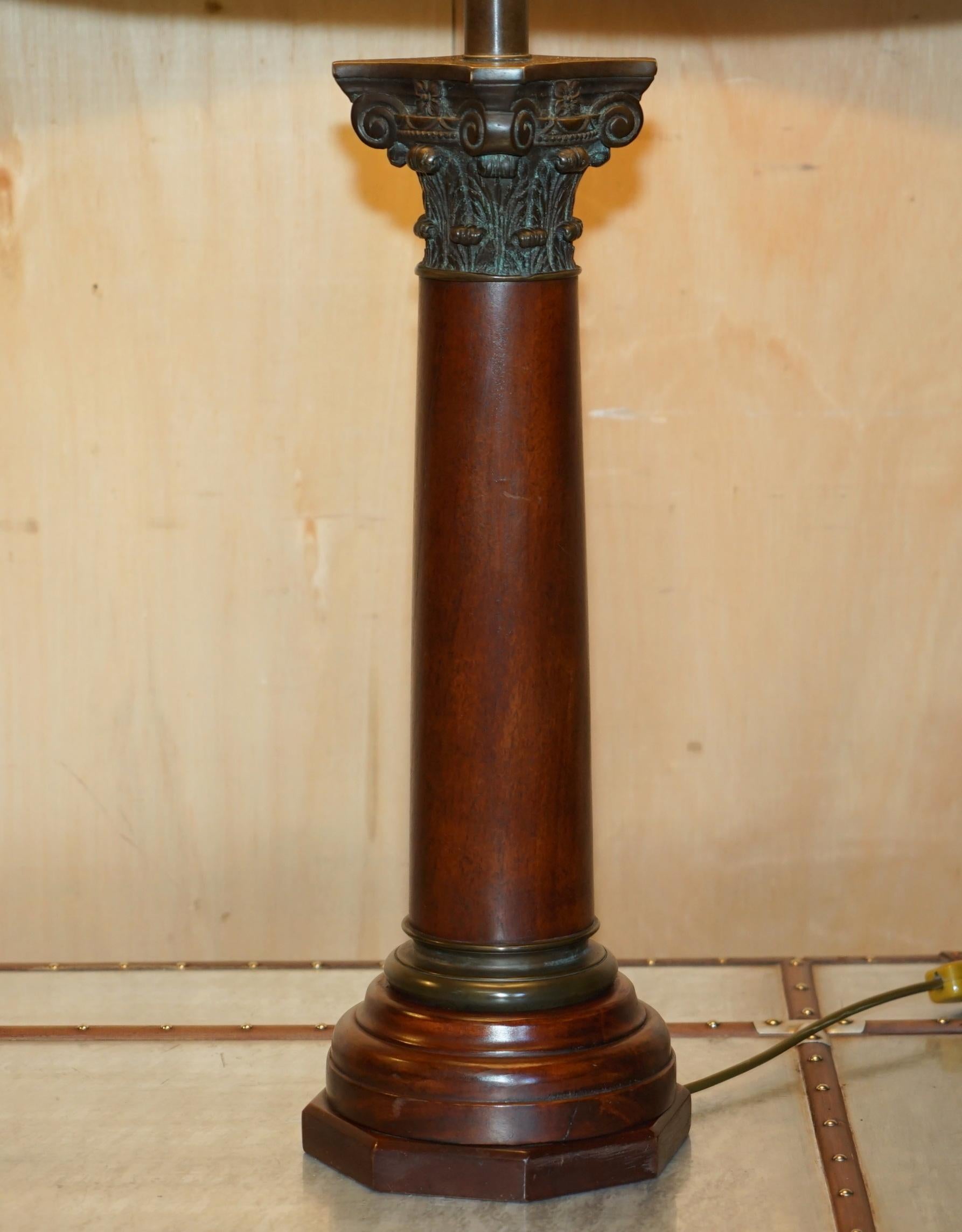 Victorian PAIR OF HUGE 95CM GRAND TOUR STYLE ROMAN CORiNTHIAN PILLAR BRASS DESK LAMPS For Sale